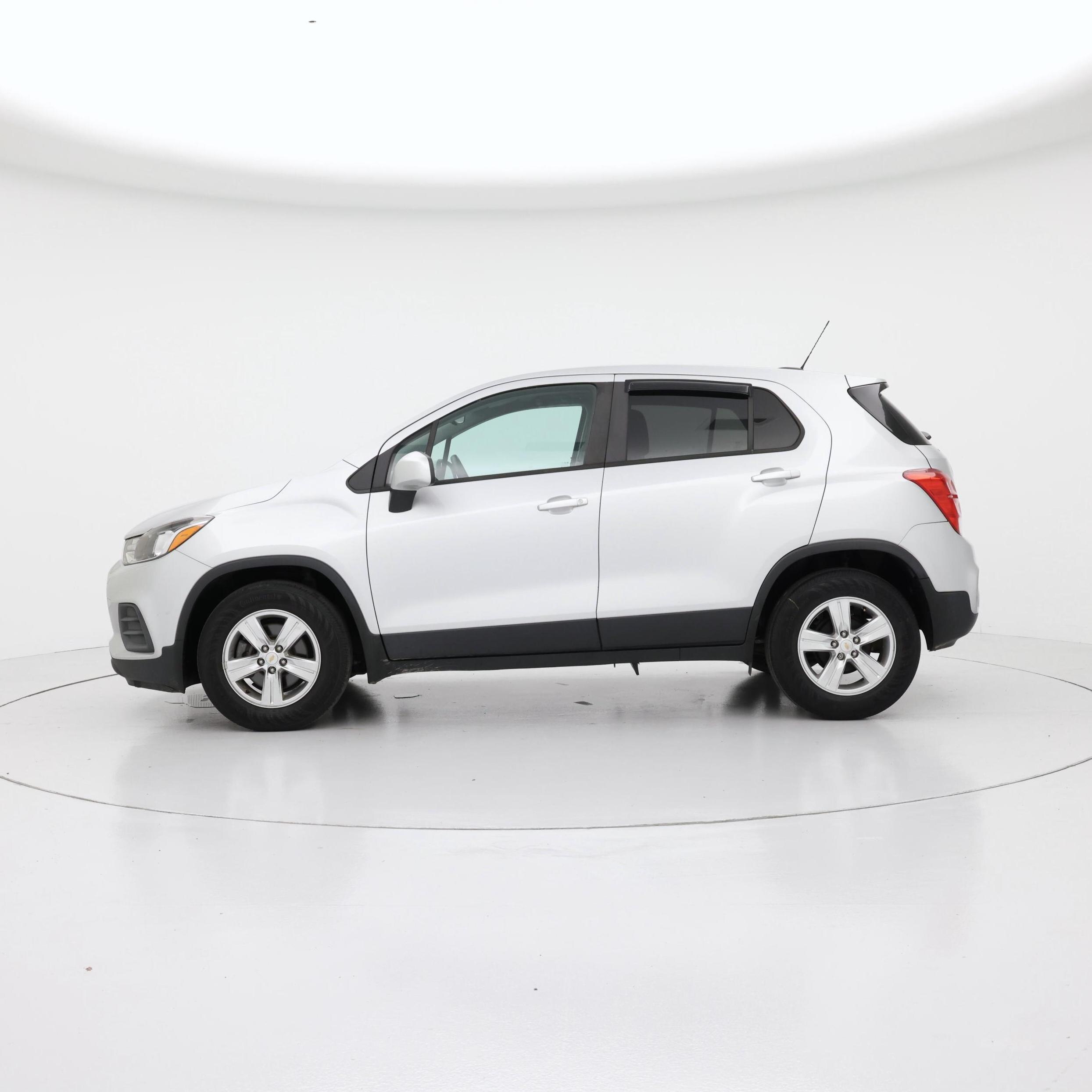 Thumbnail: 2020 Chevrolet Trax - 3