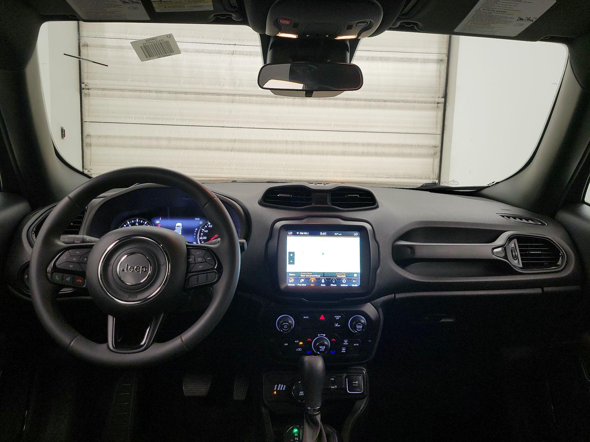 Thumbnail: 2022 Jeep Renegade - 9
