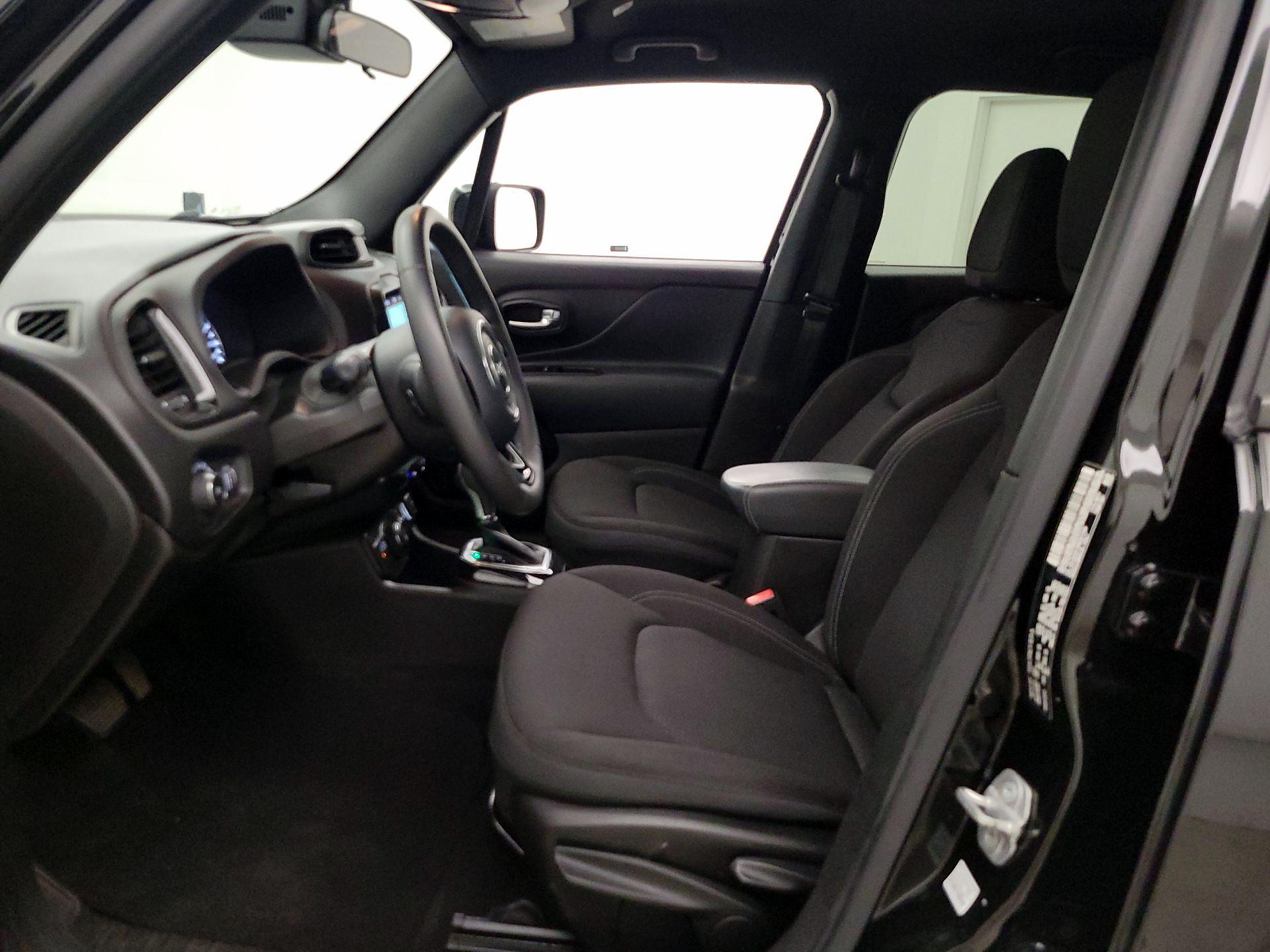 Thumbnail: 2022 Jeep Renegade - 11