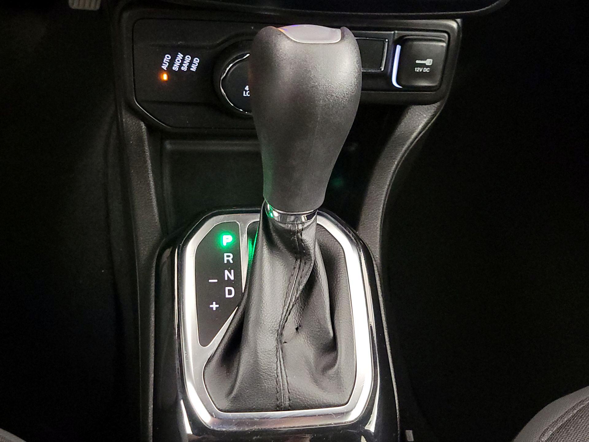 Thumbnail: 2022 Jeep Renegade - 18