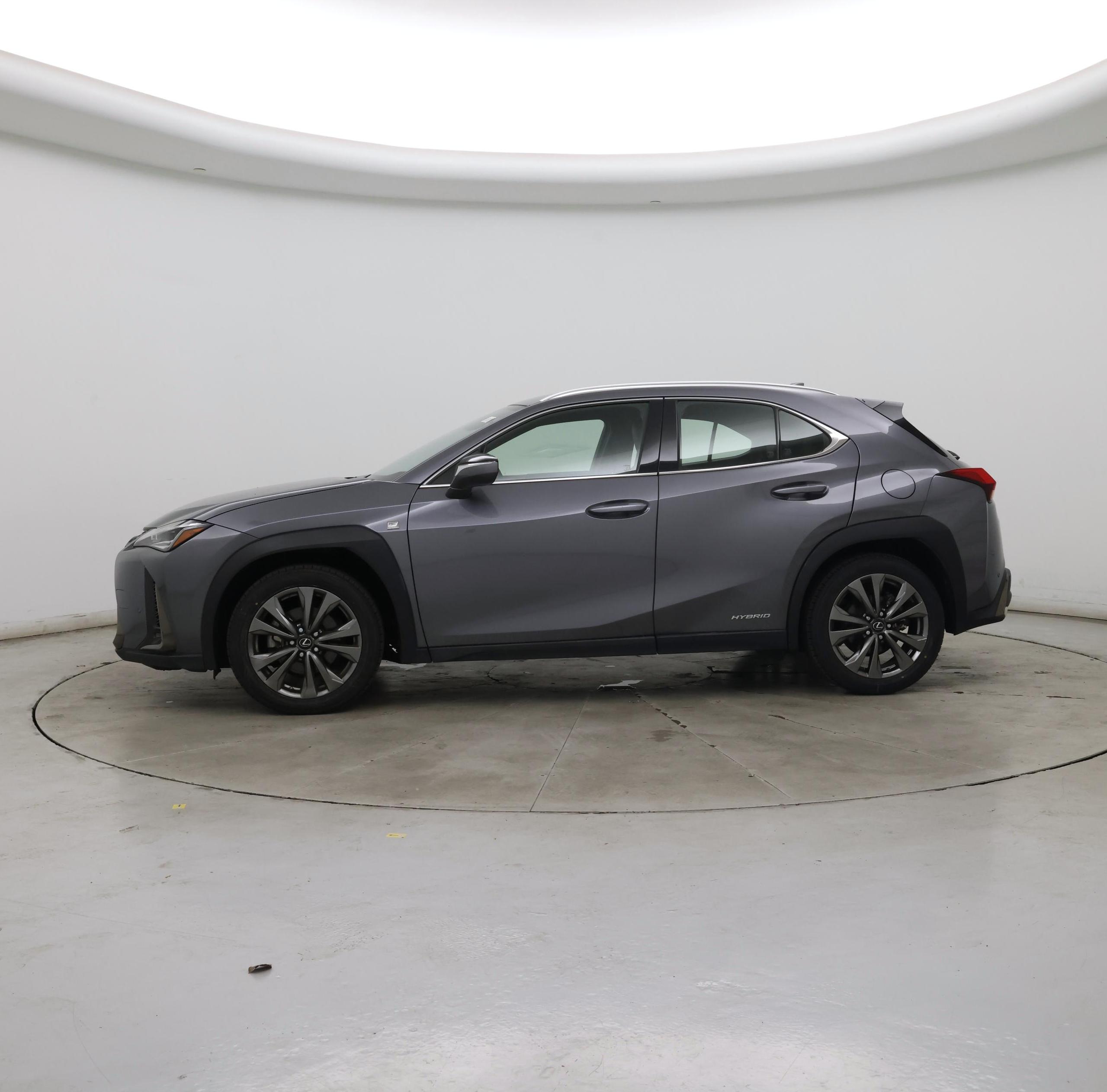 Thumbnail: 2021 Lexus UX - 3