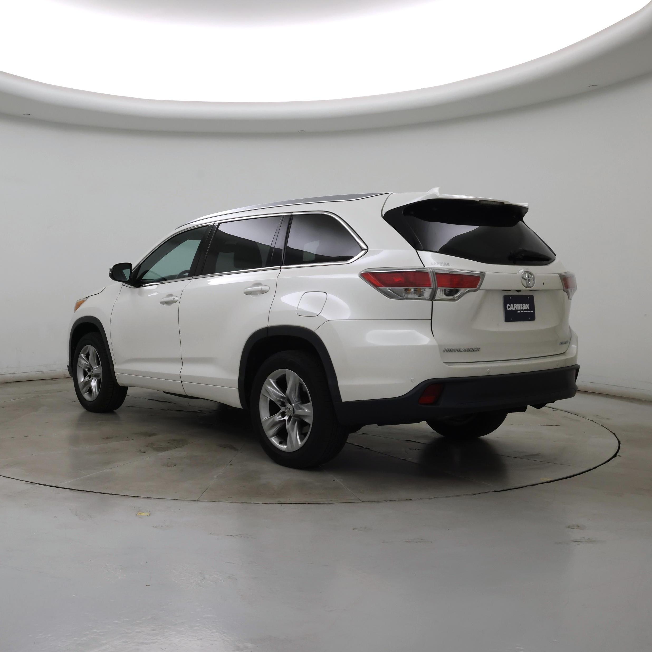 Thumbnail: 2015 Toyota Highlander - 2
