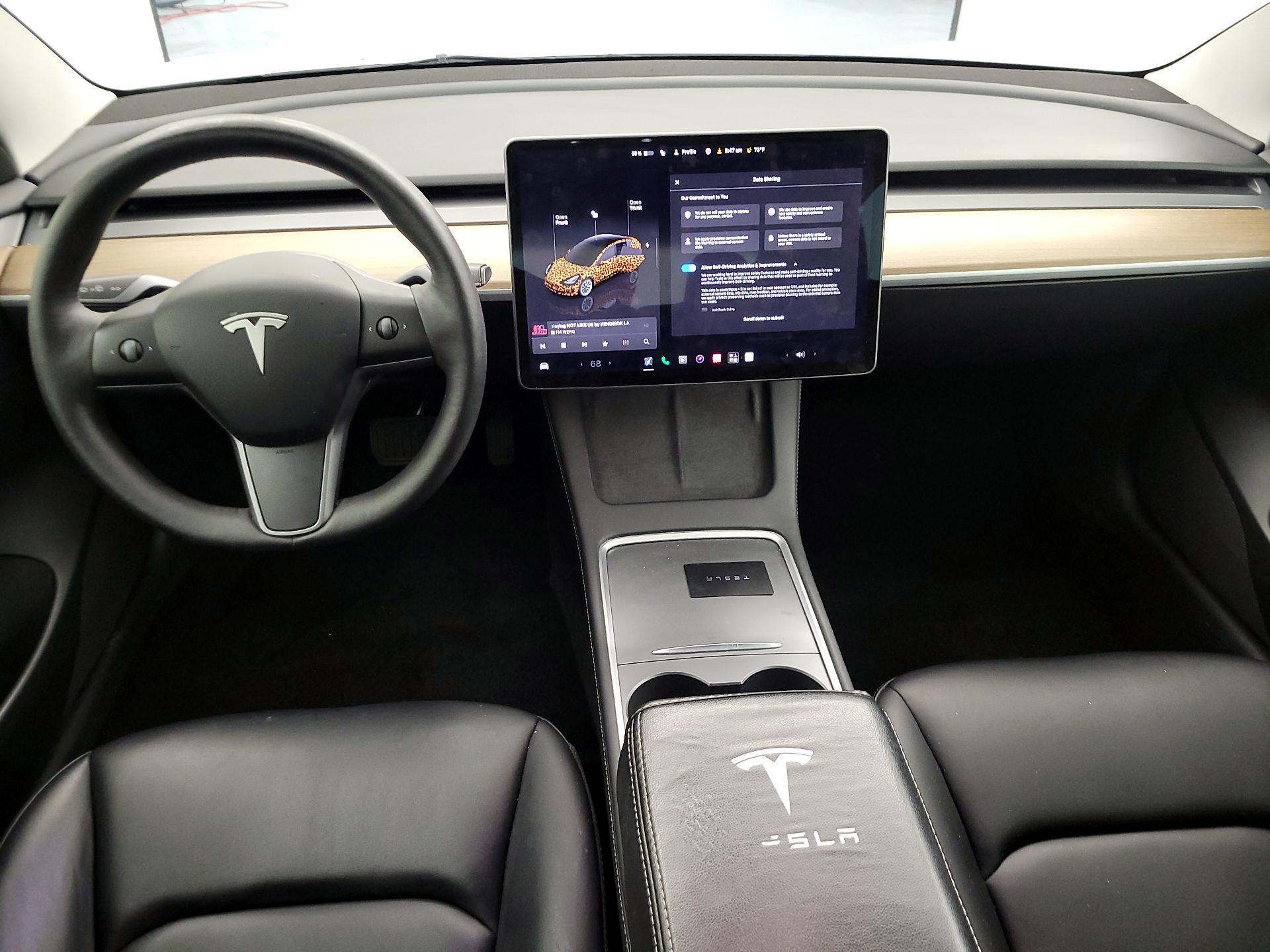 Thumbnail: 2023 Tesla Model 3 - 9