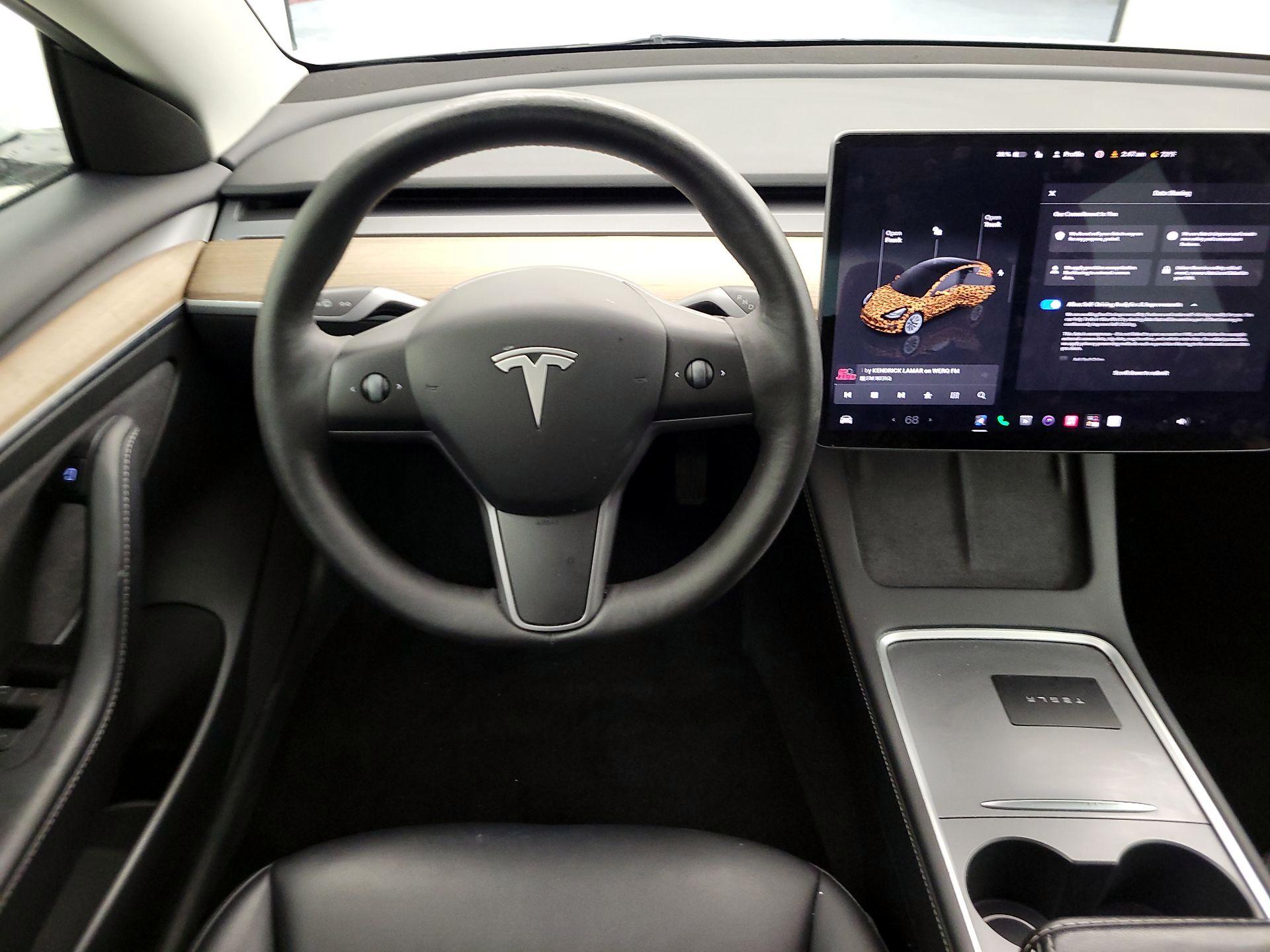 Thumbnail: 2023 Tesla Model 3 - 10