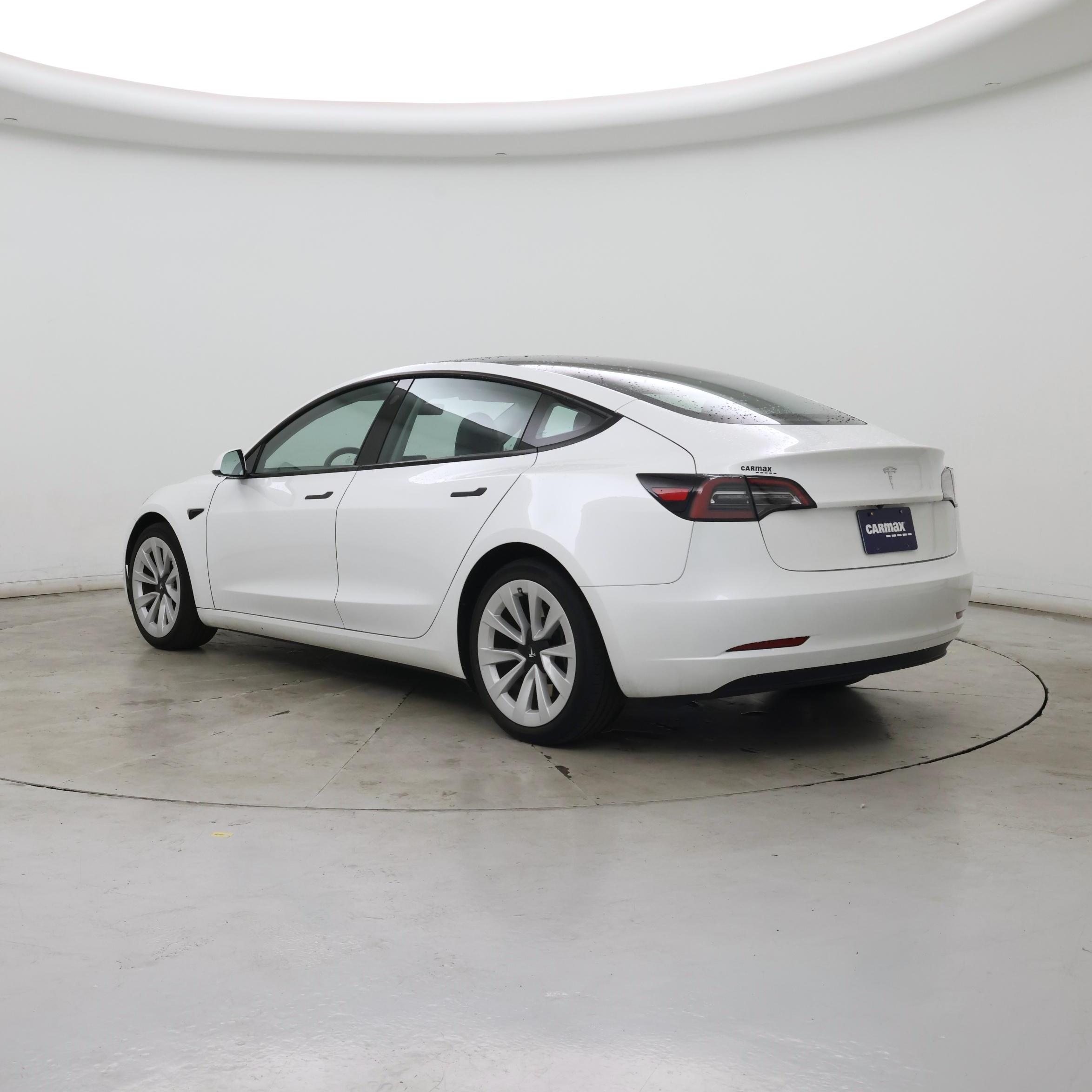 Thumbnail: 2023 Tesla Model 3 - 2