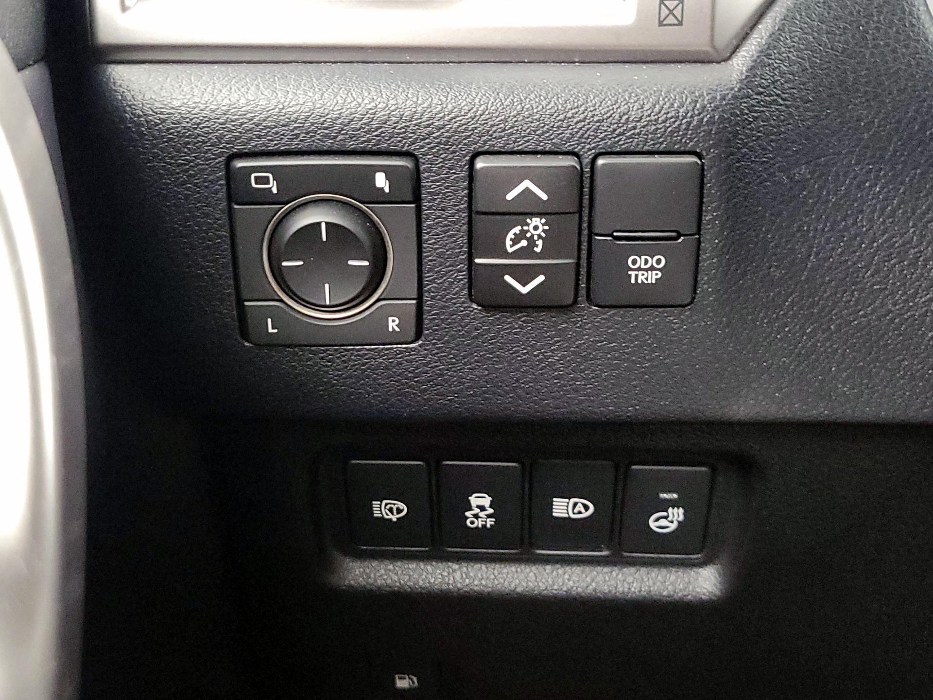 Thumbnail: 2023 Lexus GX - 13