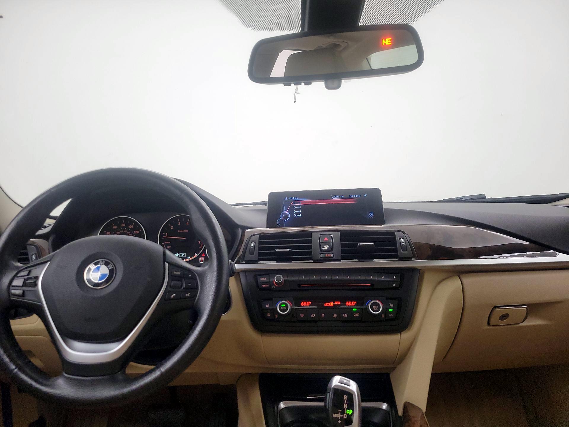 Thumbnail: 2015 BMW 3 Series - 9