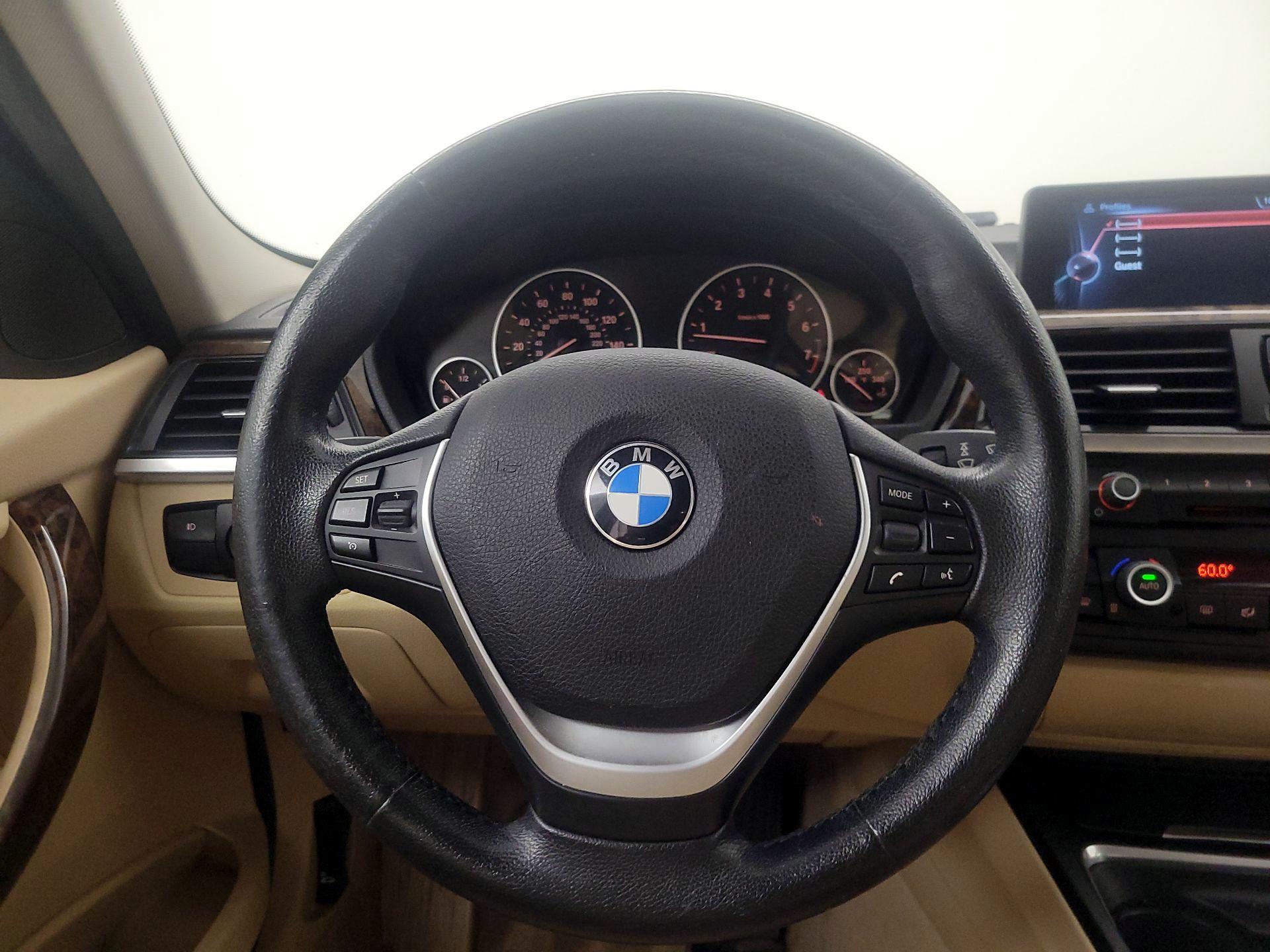 Thumbnail: 2015 BMW 3 Series - 10