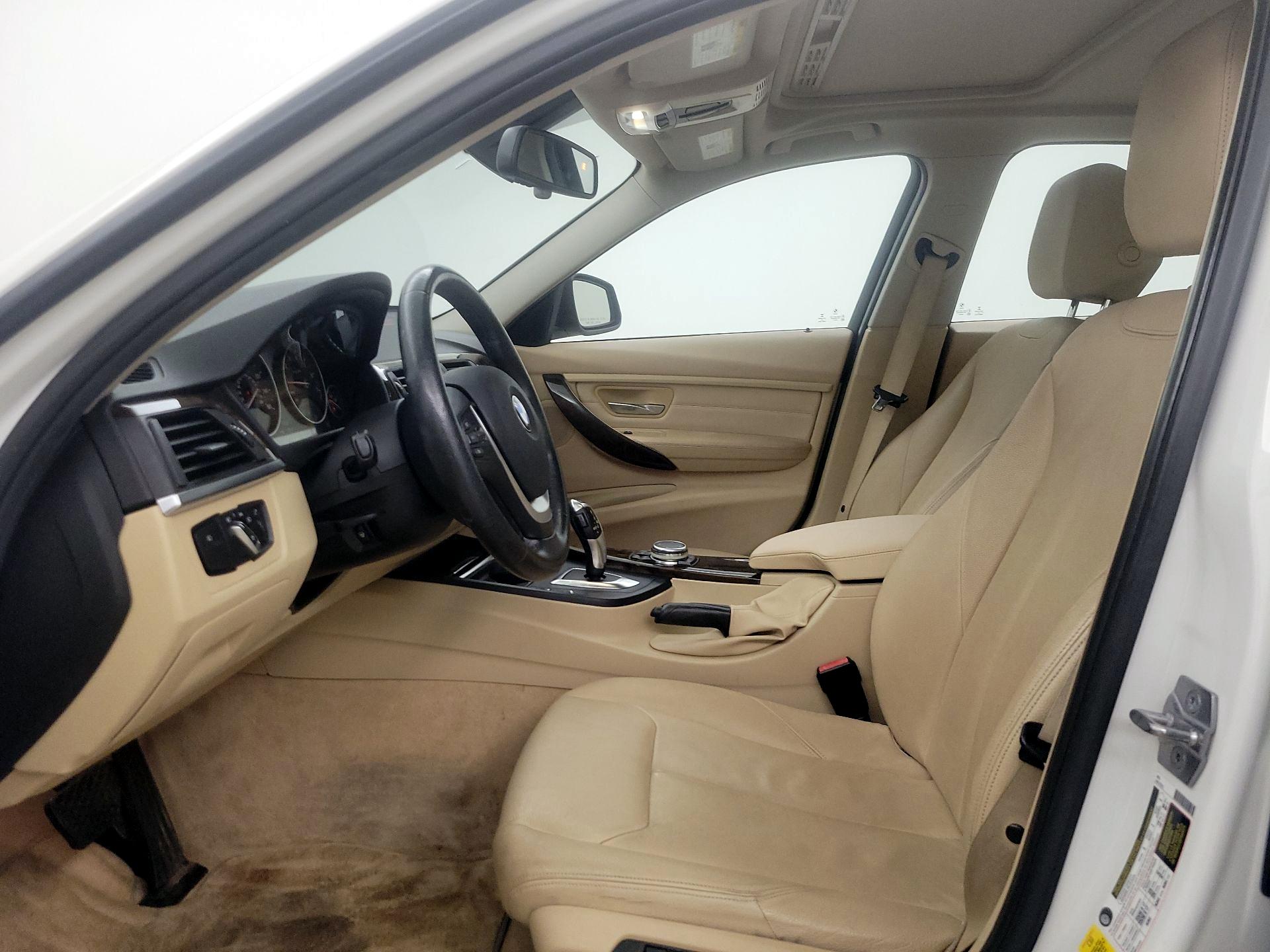 Thumbnail: 2015 BMW 3 Series - 11