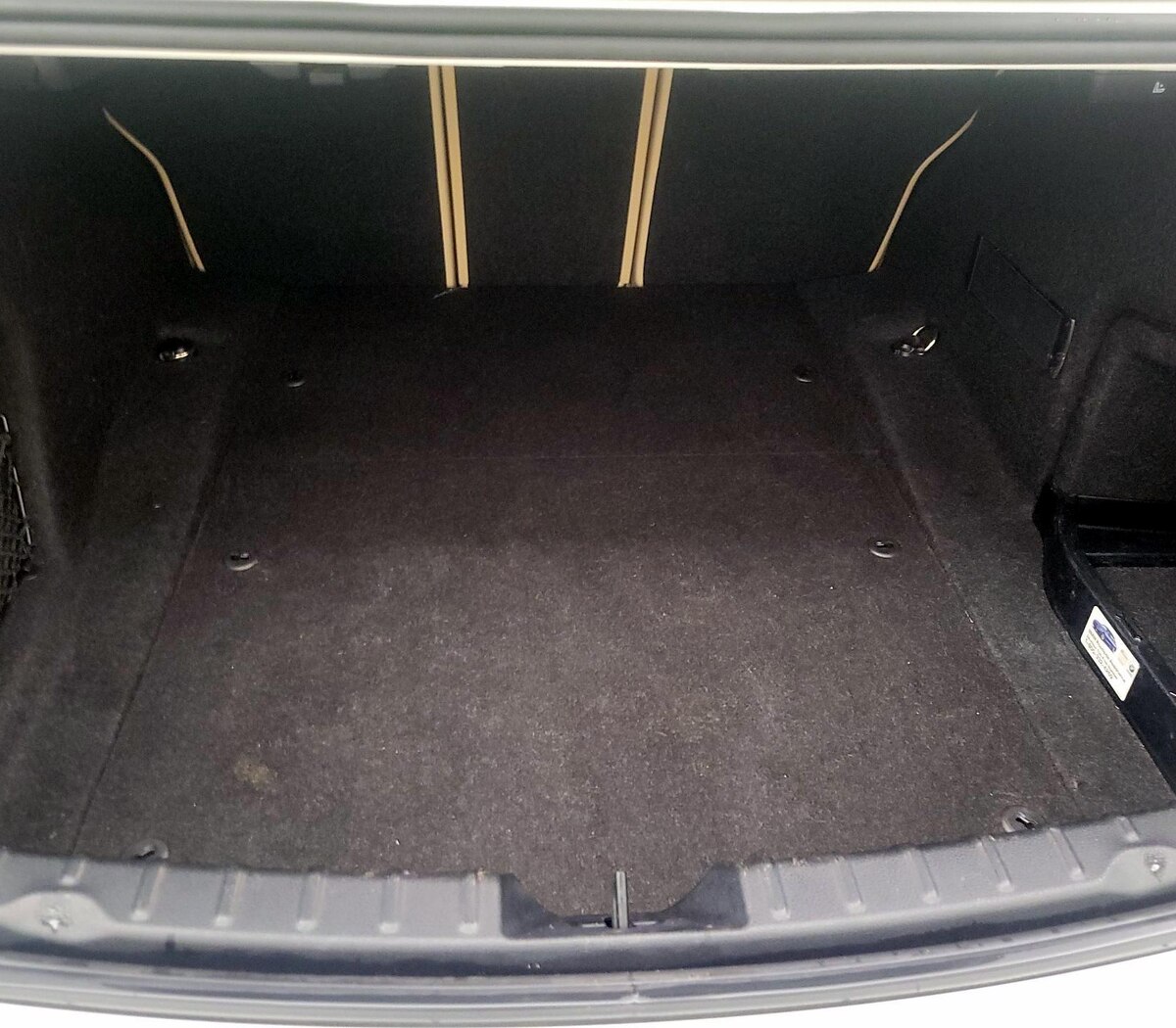 Trunk/Cargo (Seats Up)