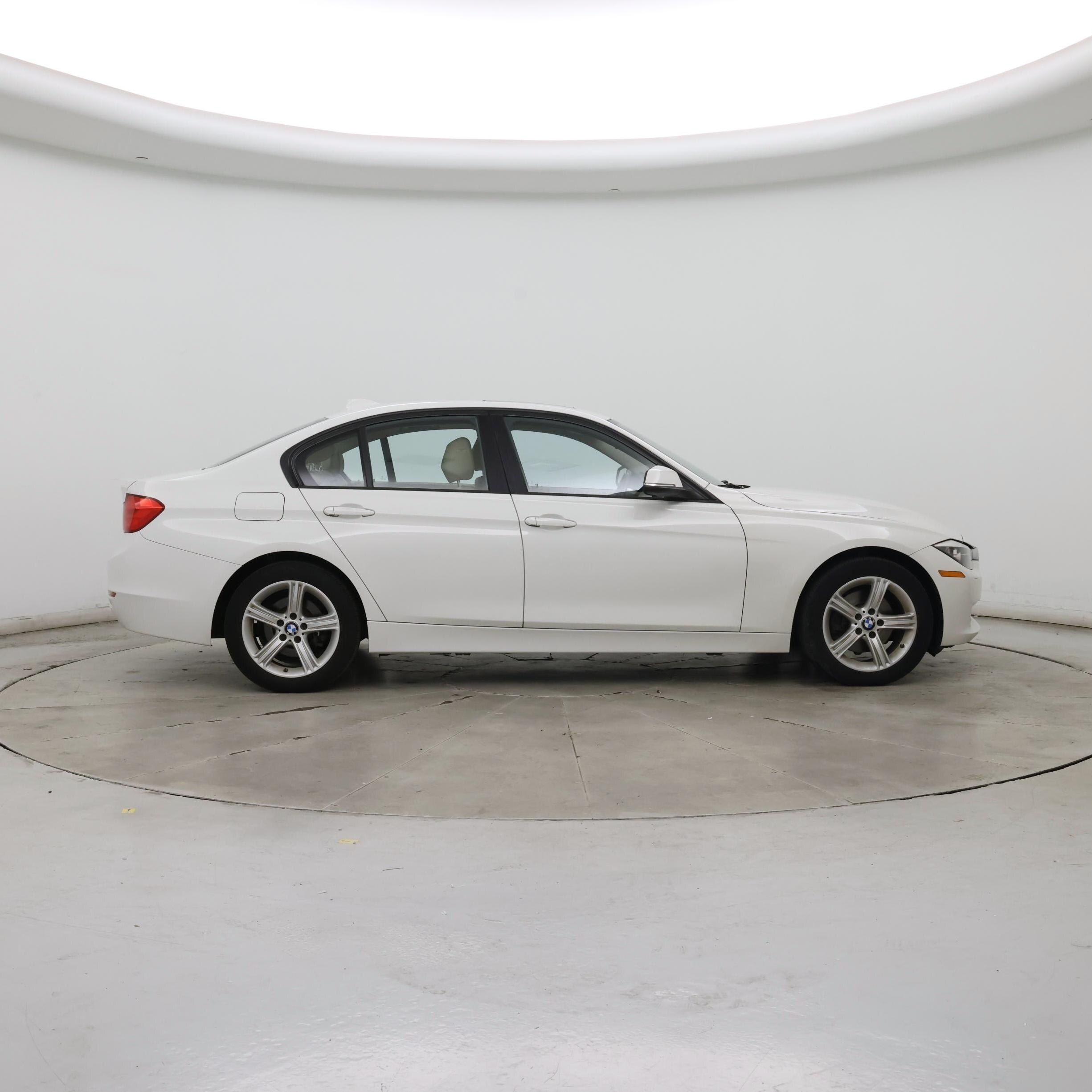 Thumbnail: 2015 BMW 3 Series - 7