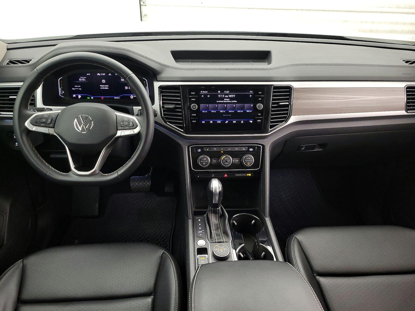 2023 Volkswagen Atlas SEL - Photo 10