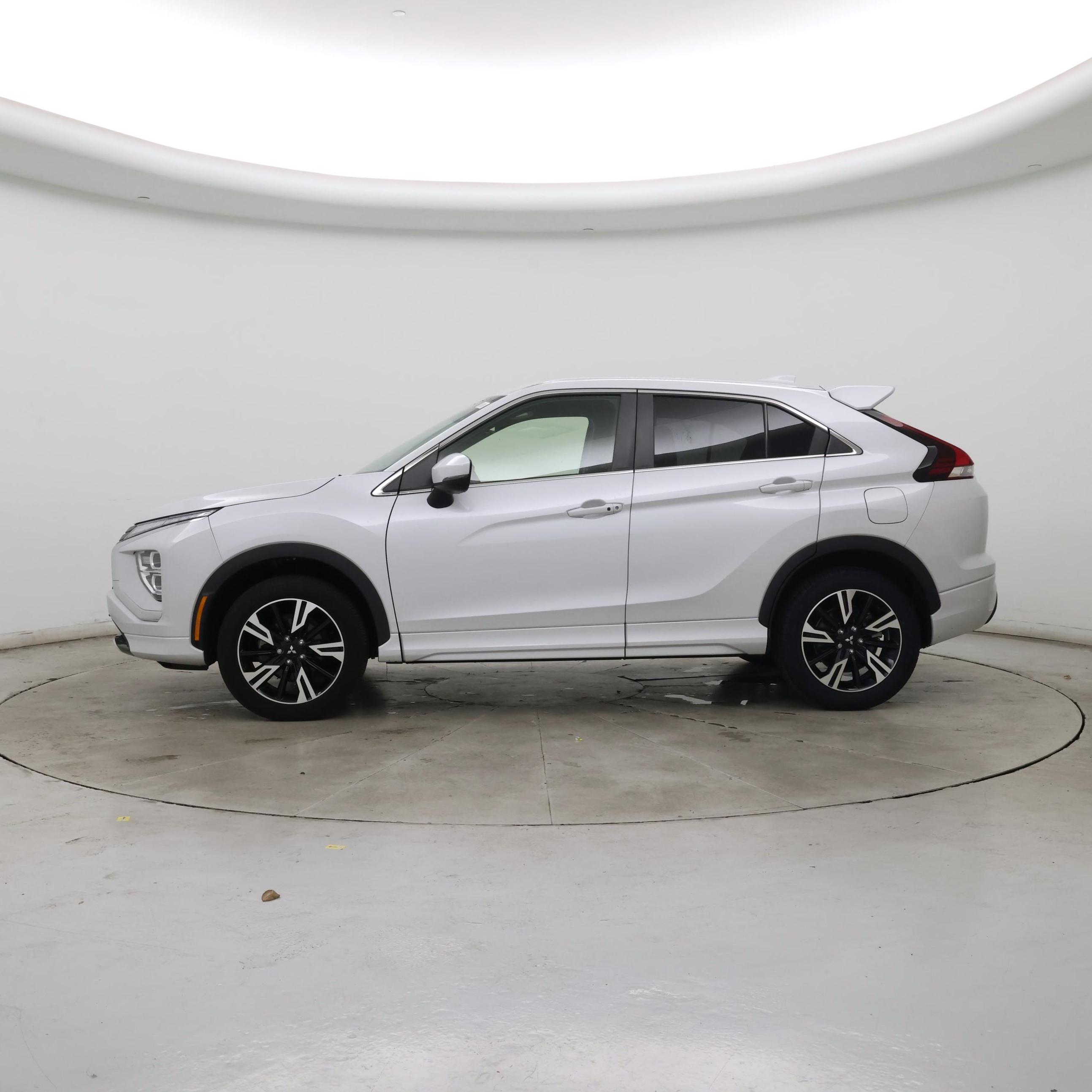 Thumbnail: 2023 Mitsubishi Eclipse Cross - 3