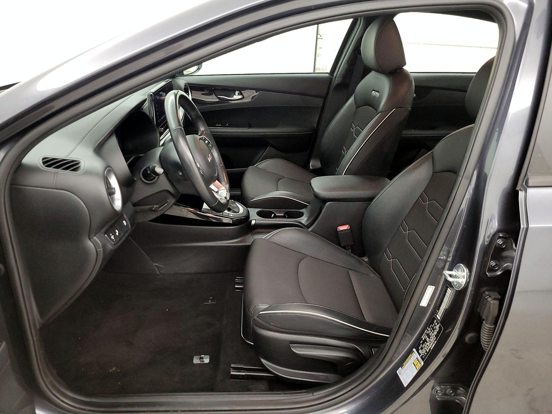 Thumbnail: 2023 Kia Forte - 11