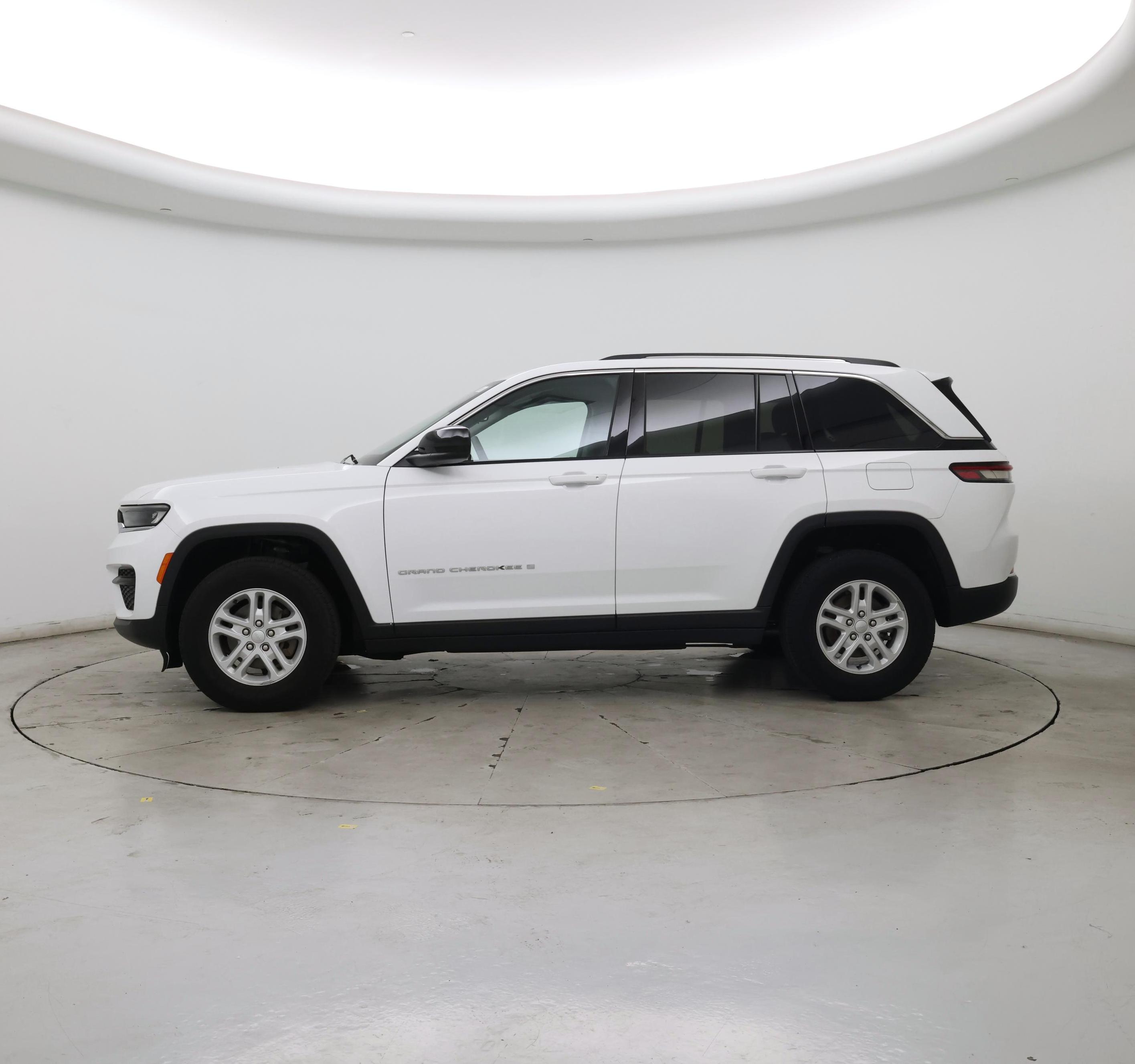 Thumbnail: 2023 Jeep Grand Cherokee - 3
