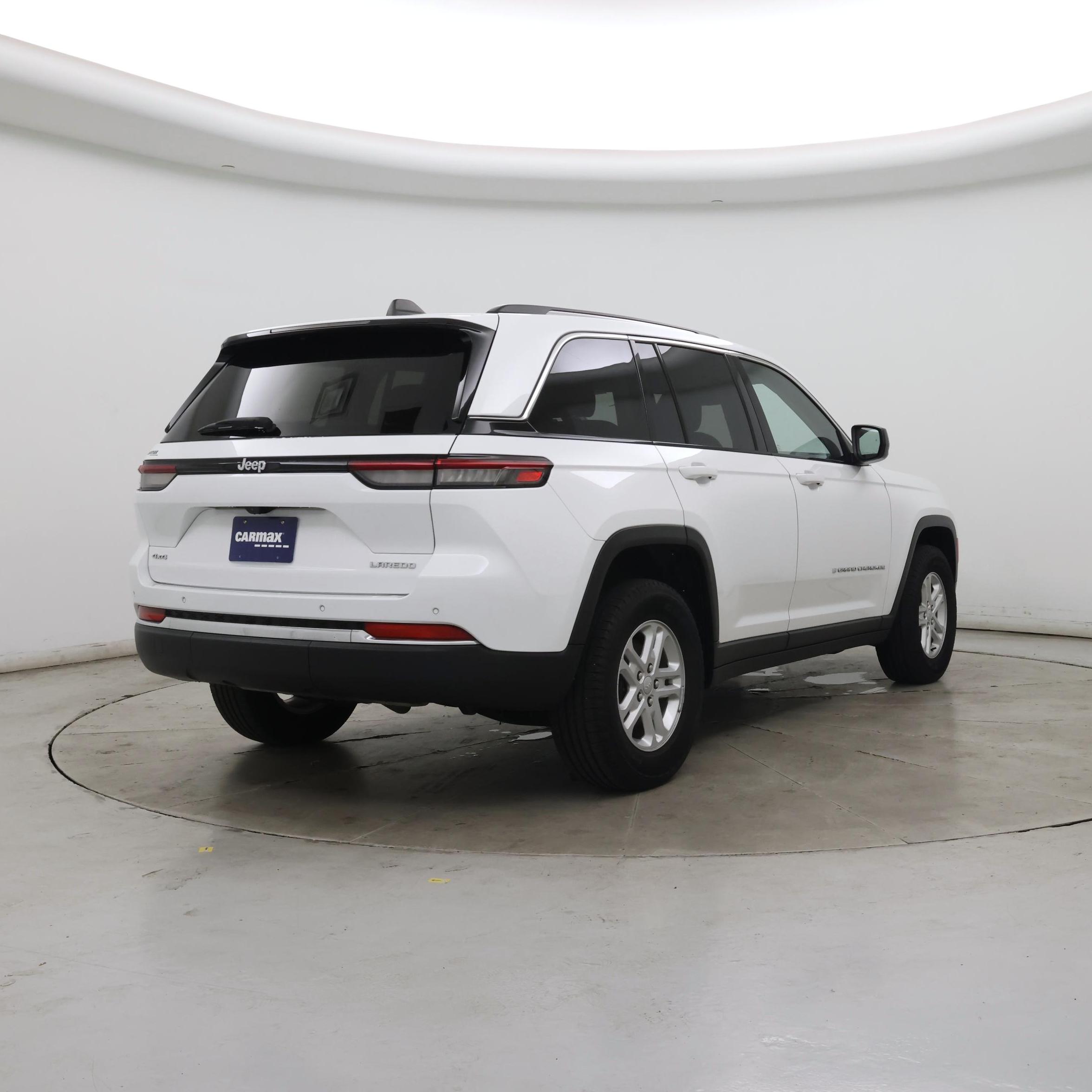 Thumbnail: 2023 Jeep Grand Cherokee - 8