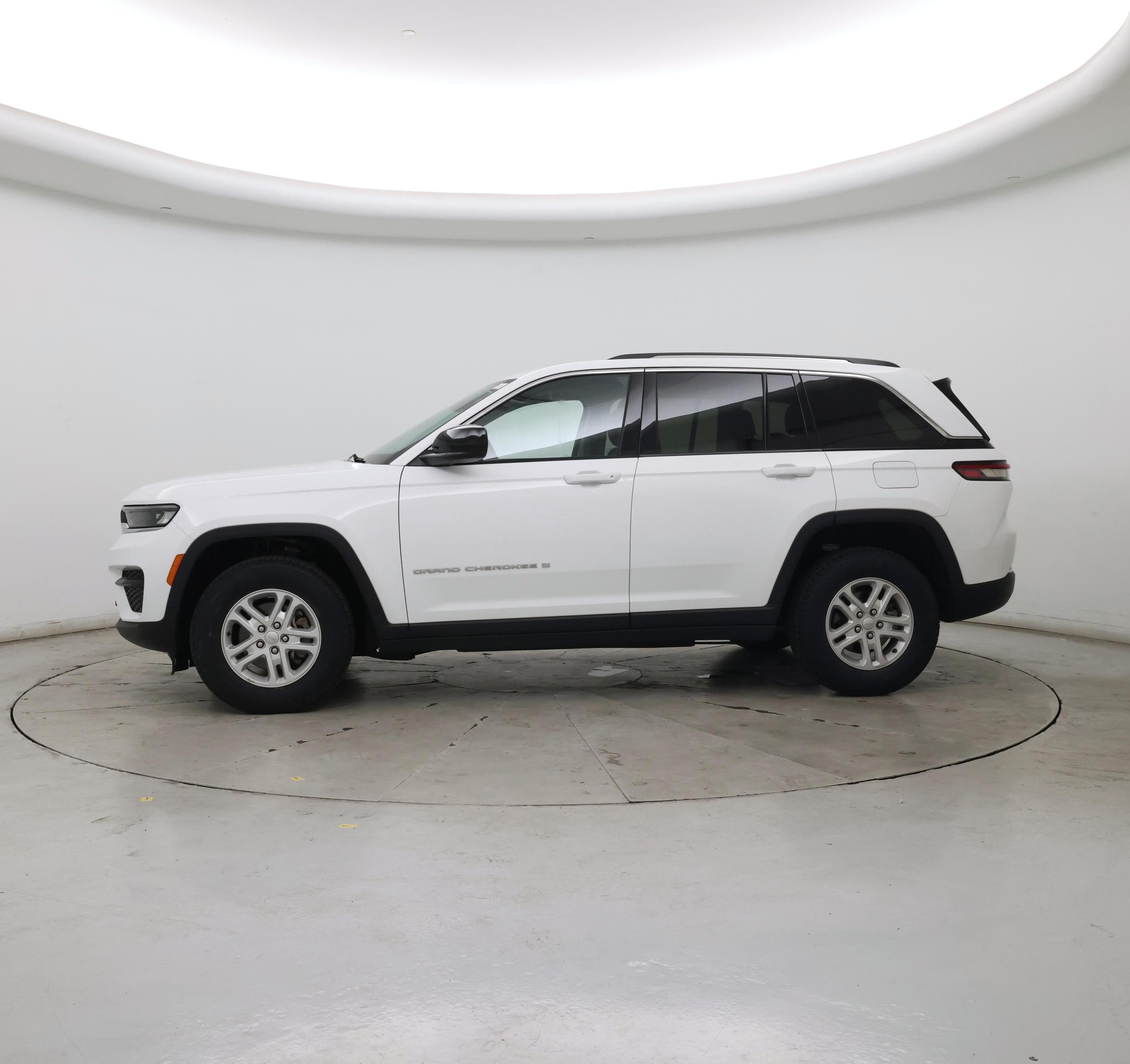 Thumbnail: 2023 Jeep Grand Cherokee - 3