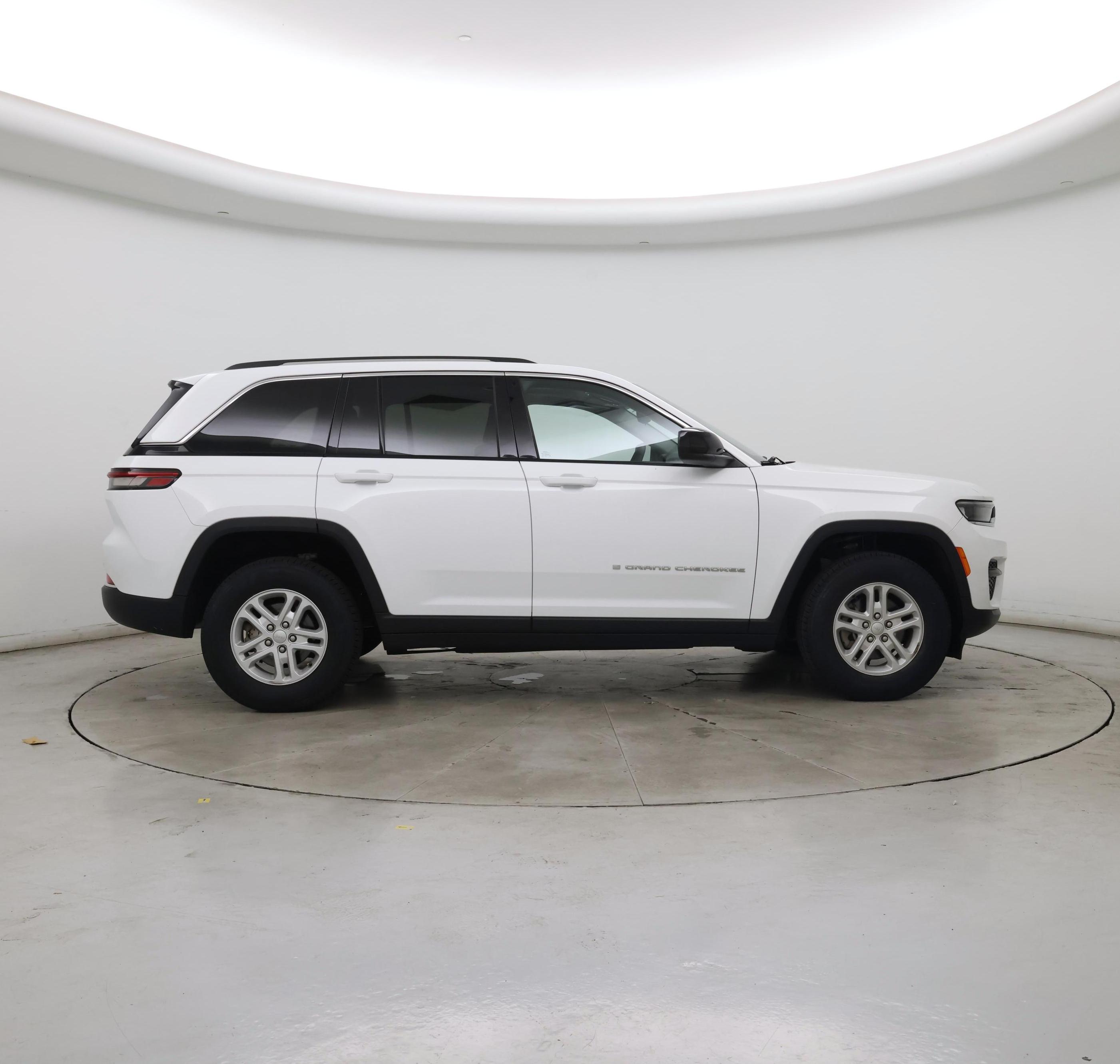 Thumbnail: 2023 Jeep Grand Cherokee - 7
