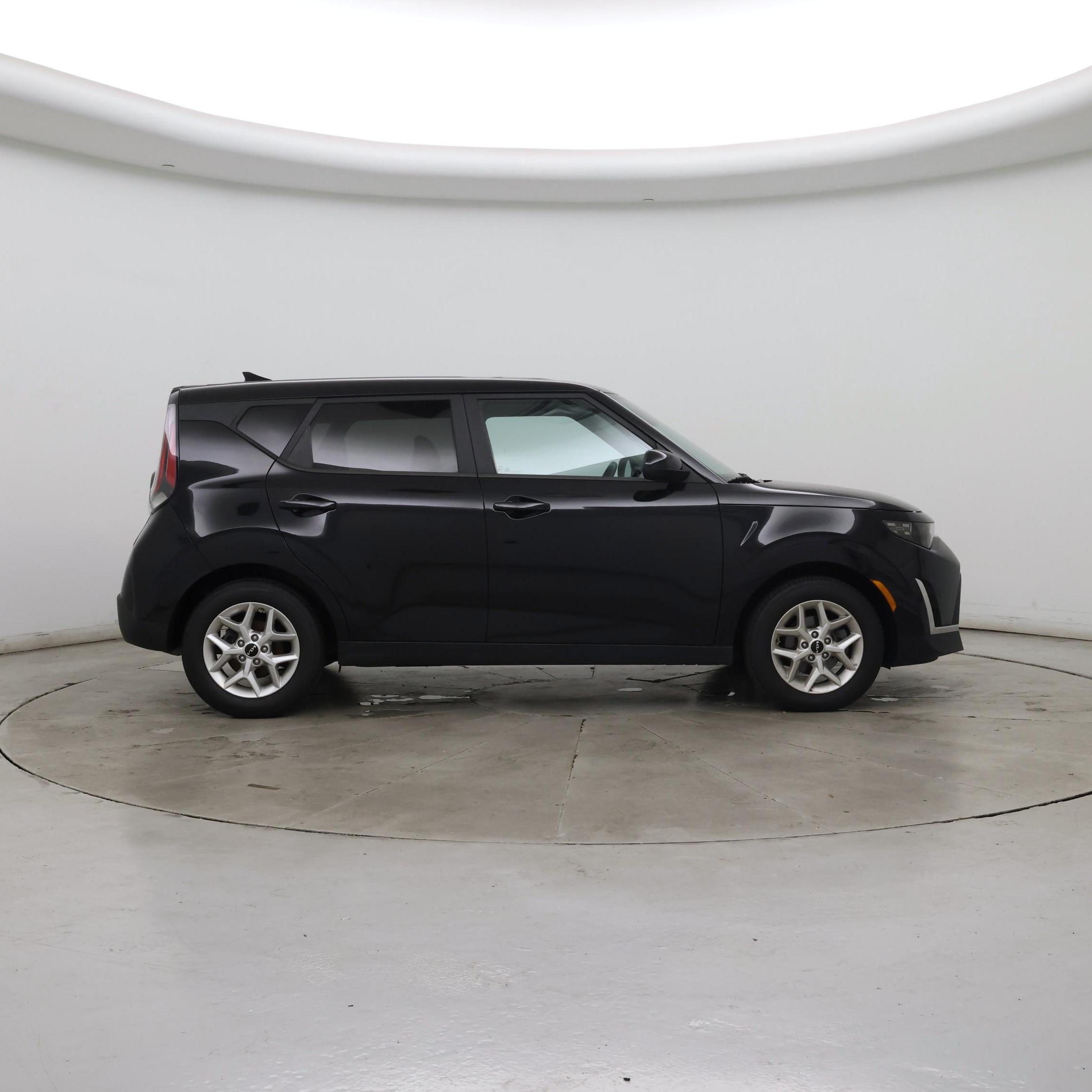 Thumbnail: 2023 Kia Soul - 7