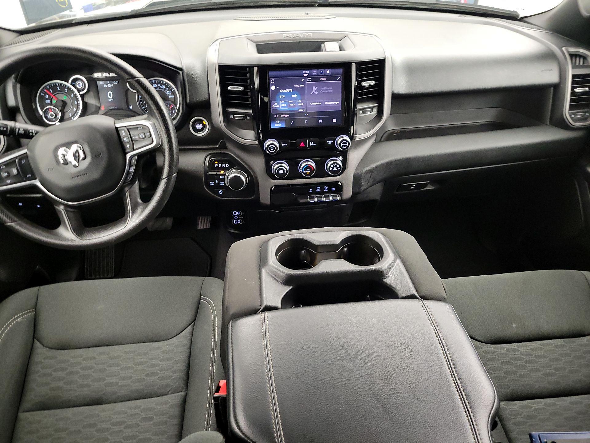 Thumbnail: 2025 RAM 1500 - 9