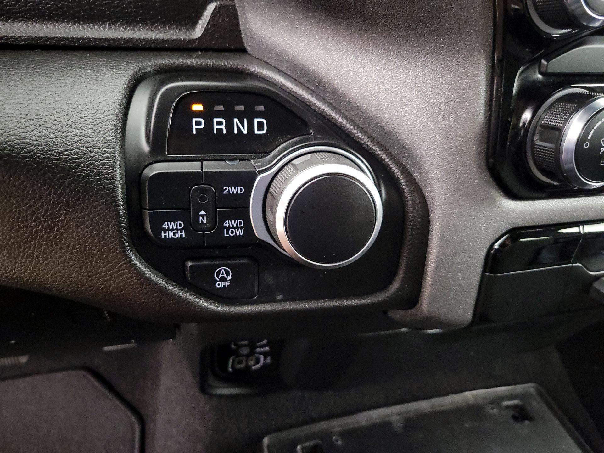 Thumbnail: 2025 RAM 1500 - 17