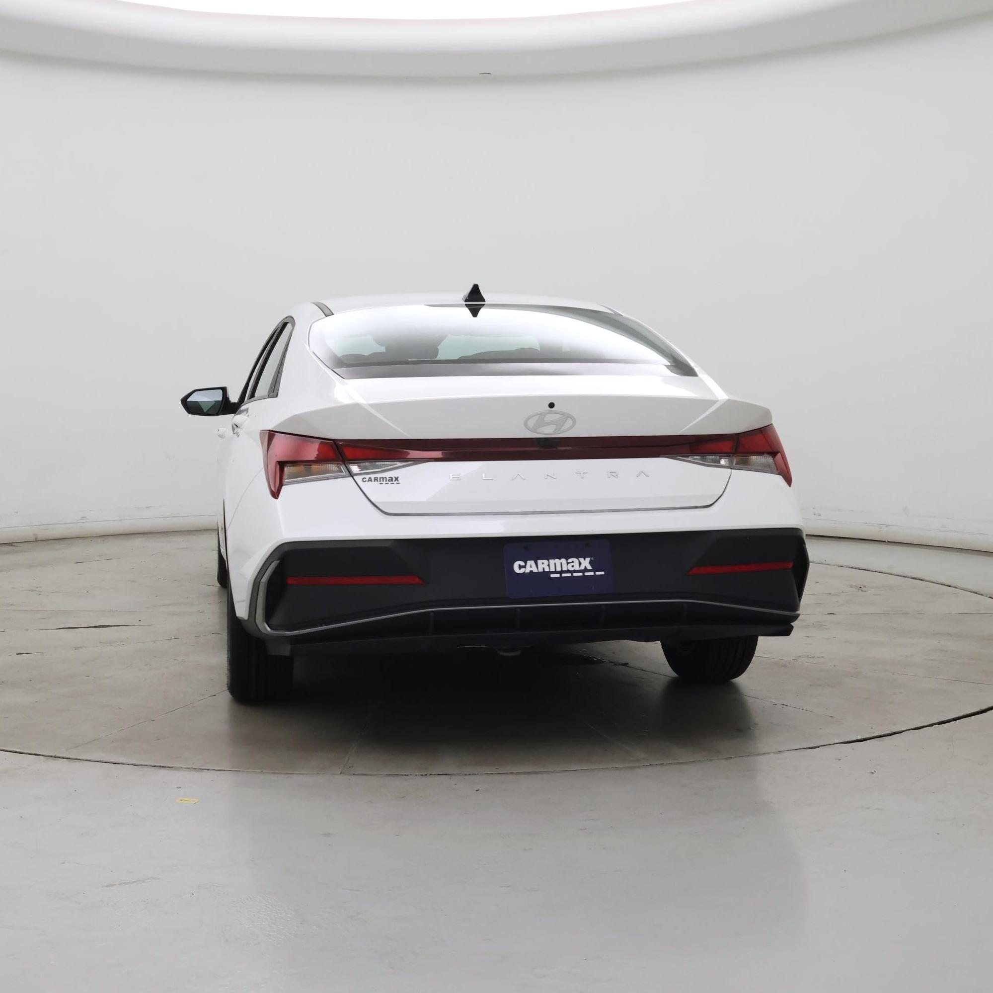 Thumbnail: 2024 Hyundai Elantra - 6