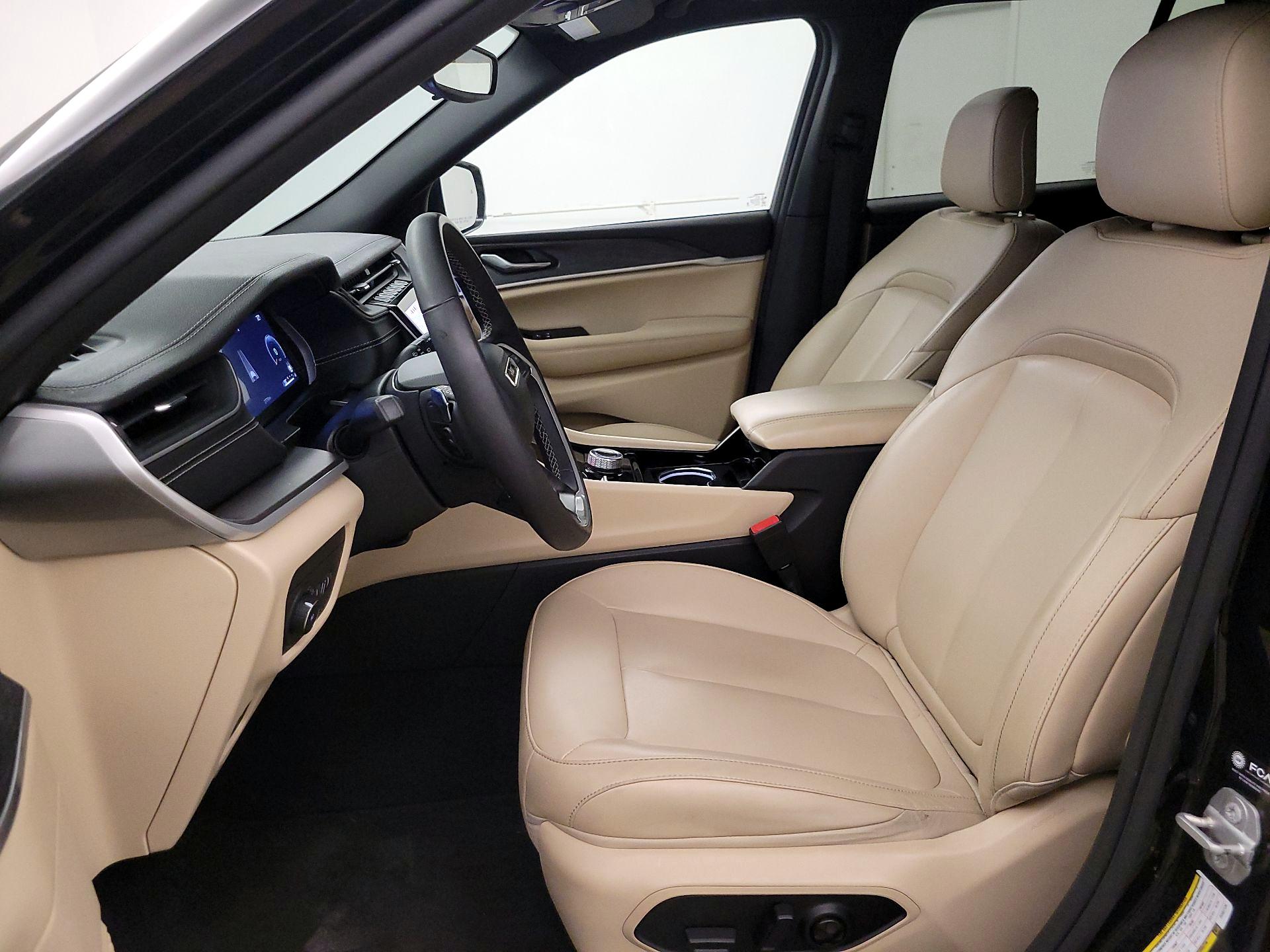 Thumbnail: 2023 Jeep Grand Cherokee - 11