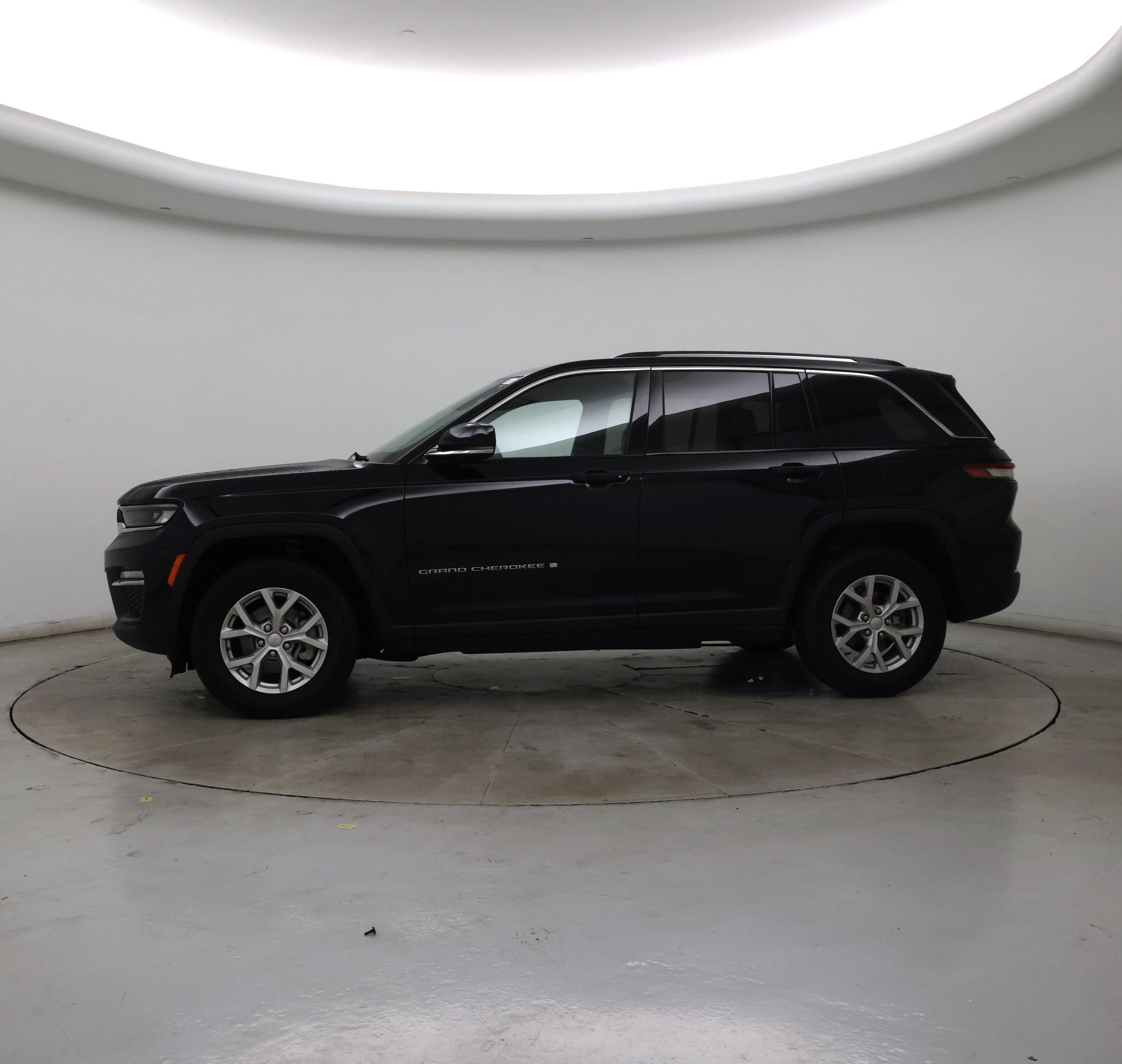 Thumbnail: 2023 Jeep Grand Cherokee - 3