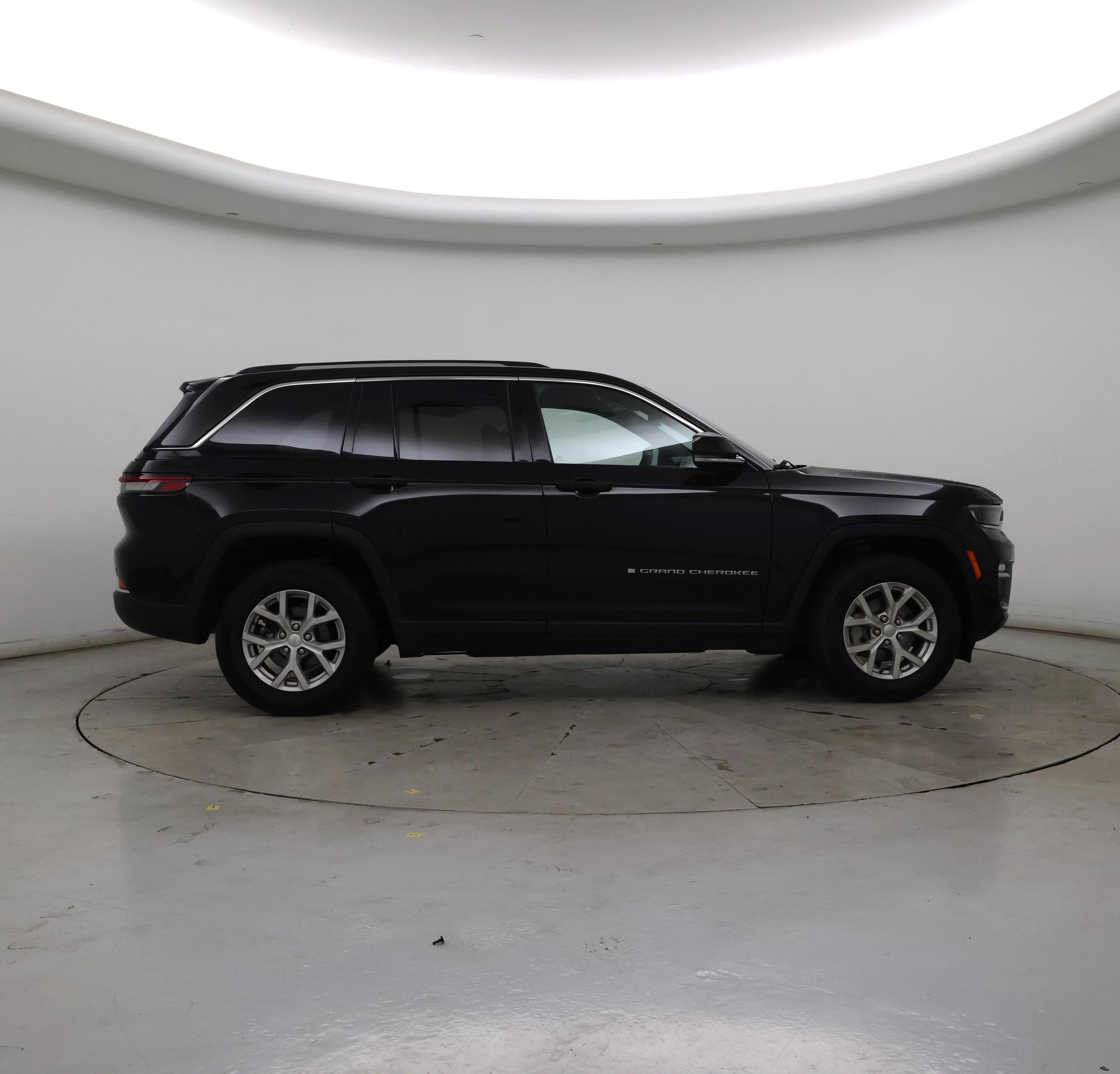 Thumbnail: 2023 Jeep Grand Cherokee - 7