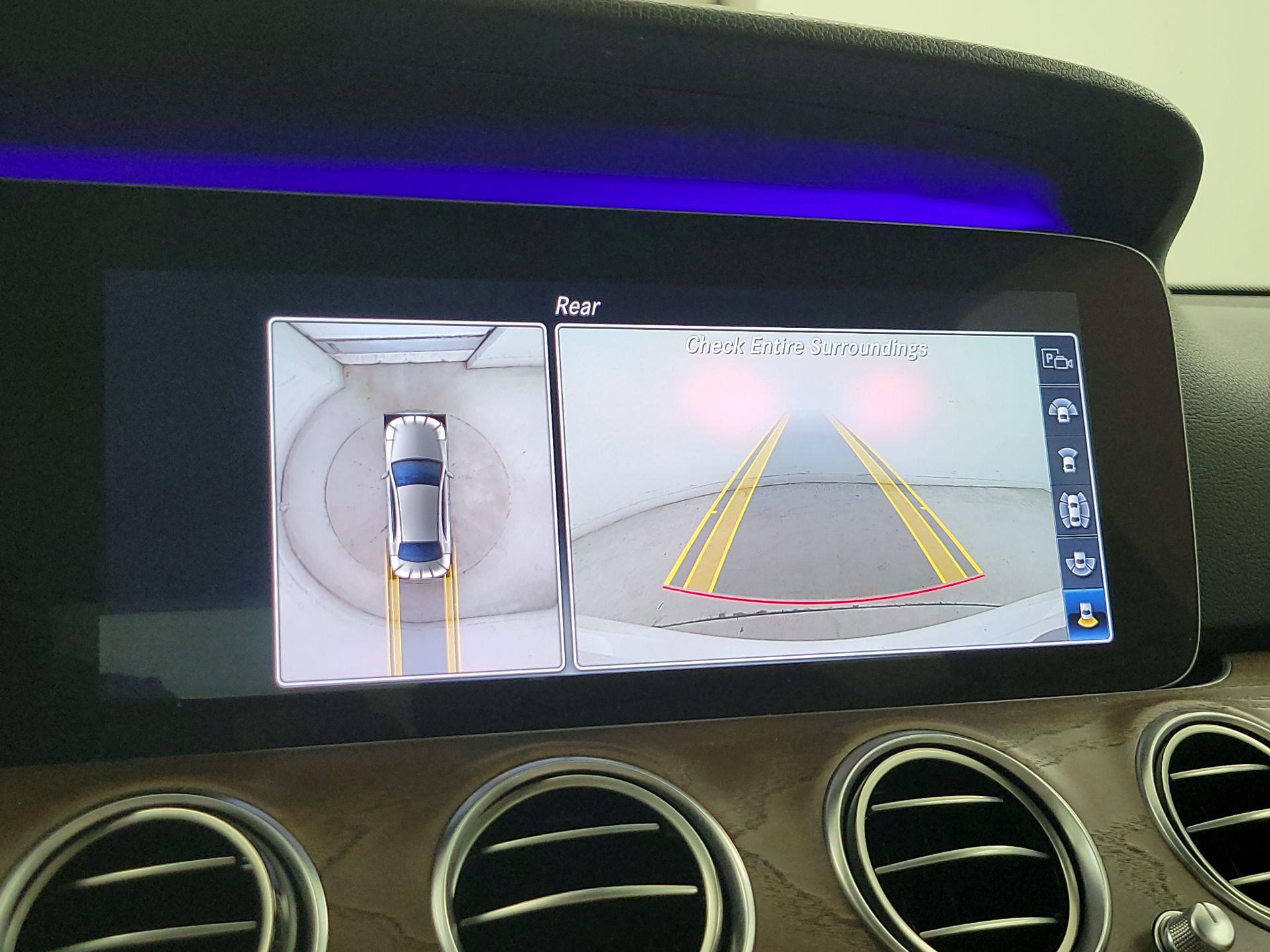 Thumbnail: 2020 Mercedes-Benz E-Class - 15