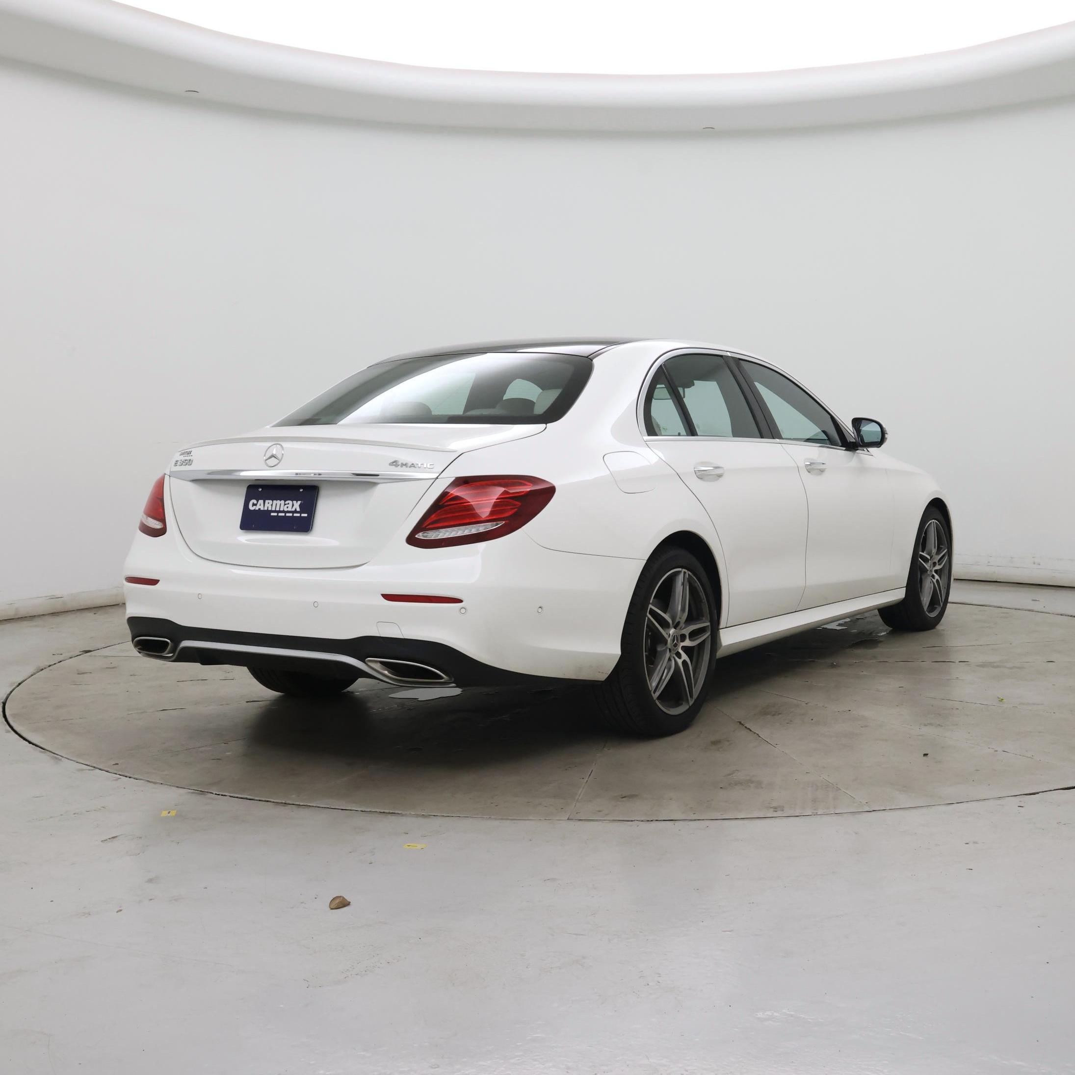 Thumbnail: 2020 Mercedes-Benz E-Class - 8