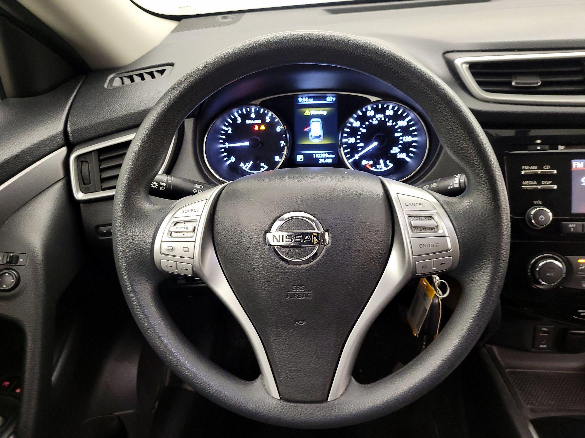 Thumbnail: 2015 Nissan Rogue - 10