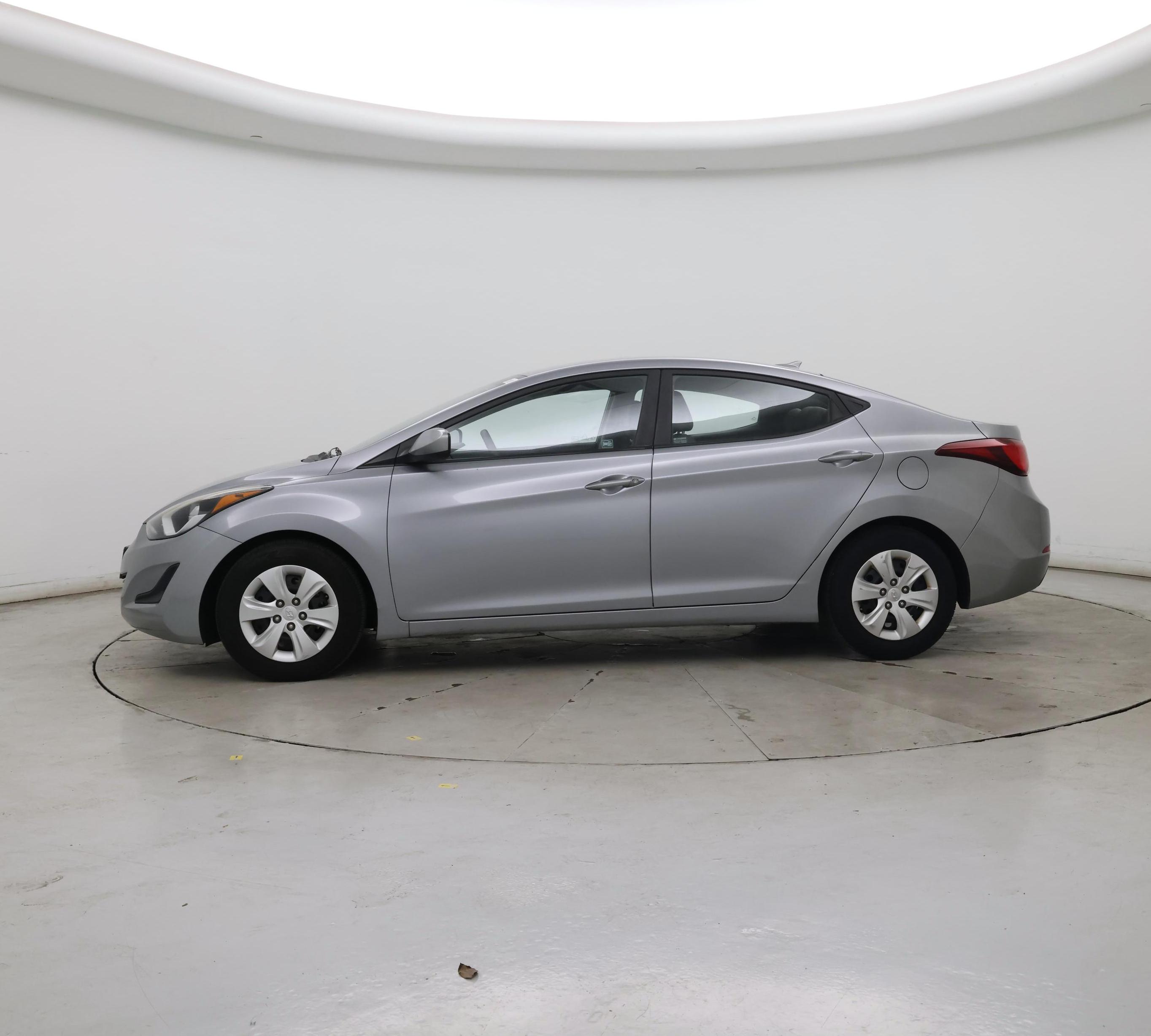 Thumbnail: 2016 Hyundai Elantra - 3
