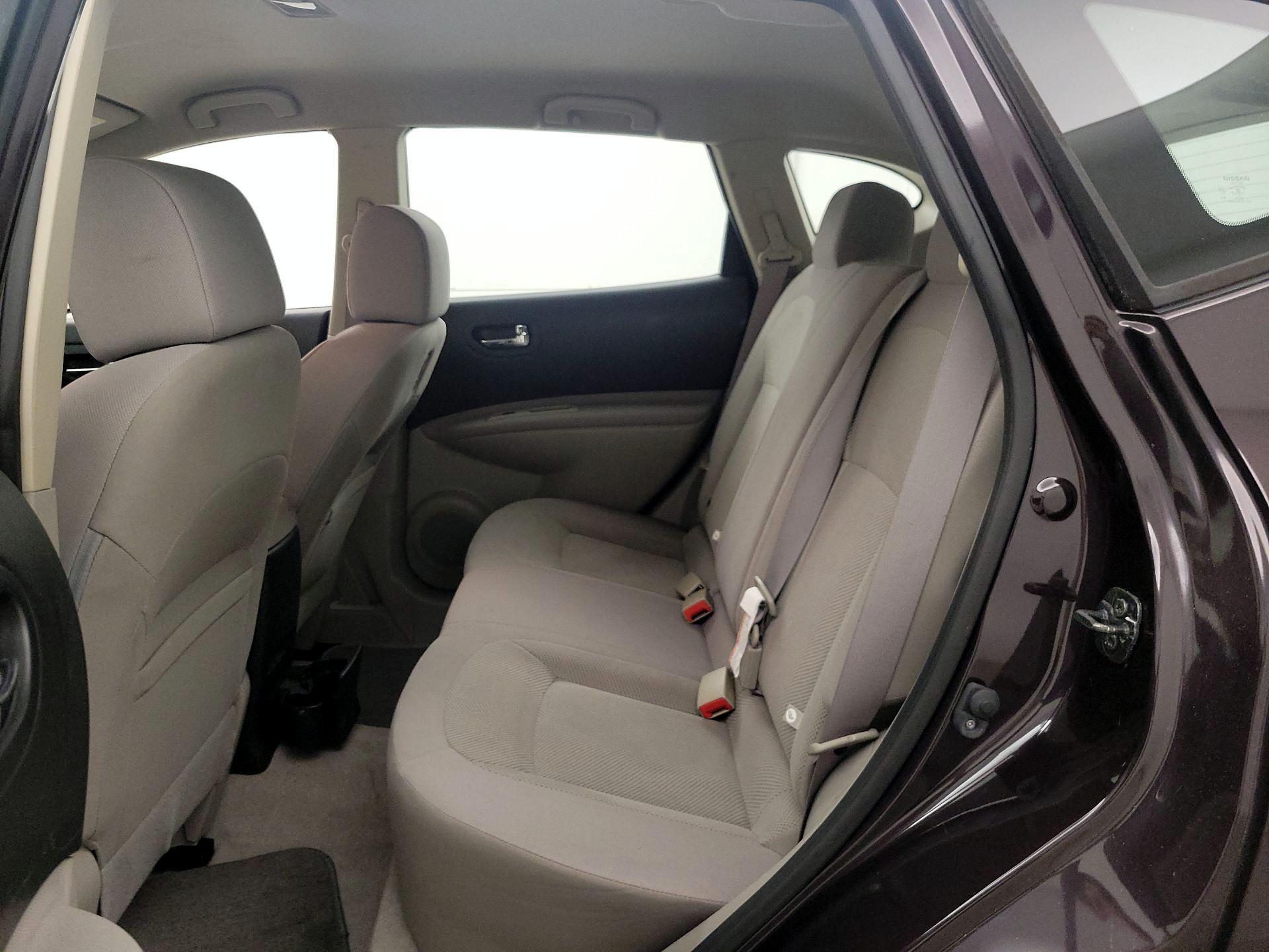 Thumbnail: 2015 Nissan Rogue - 18