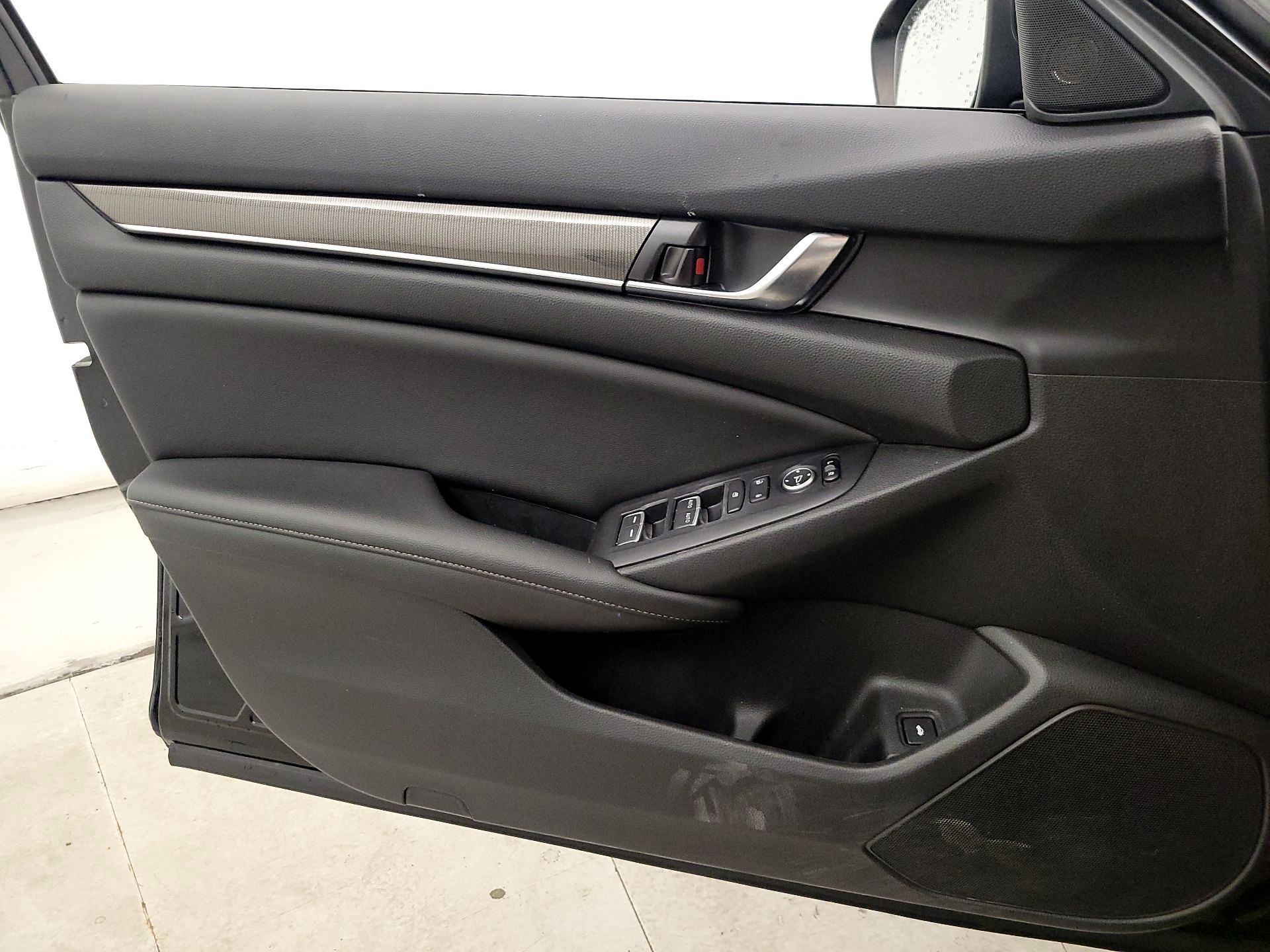 Thumbnail: 2019 Honda Accord - 12