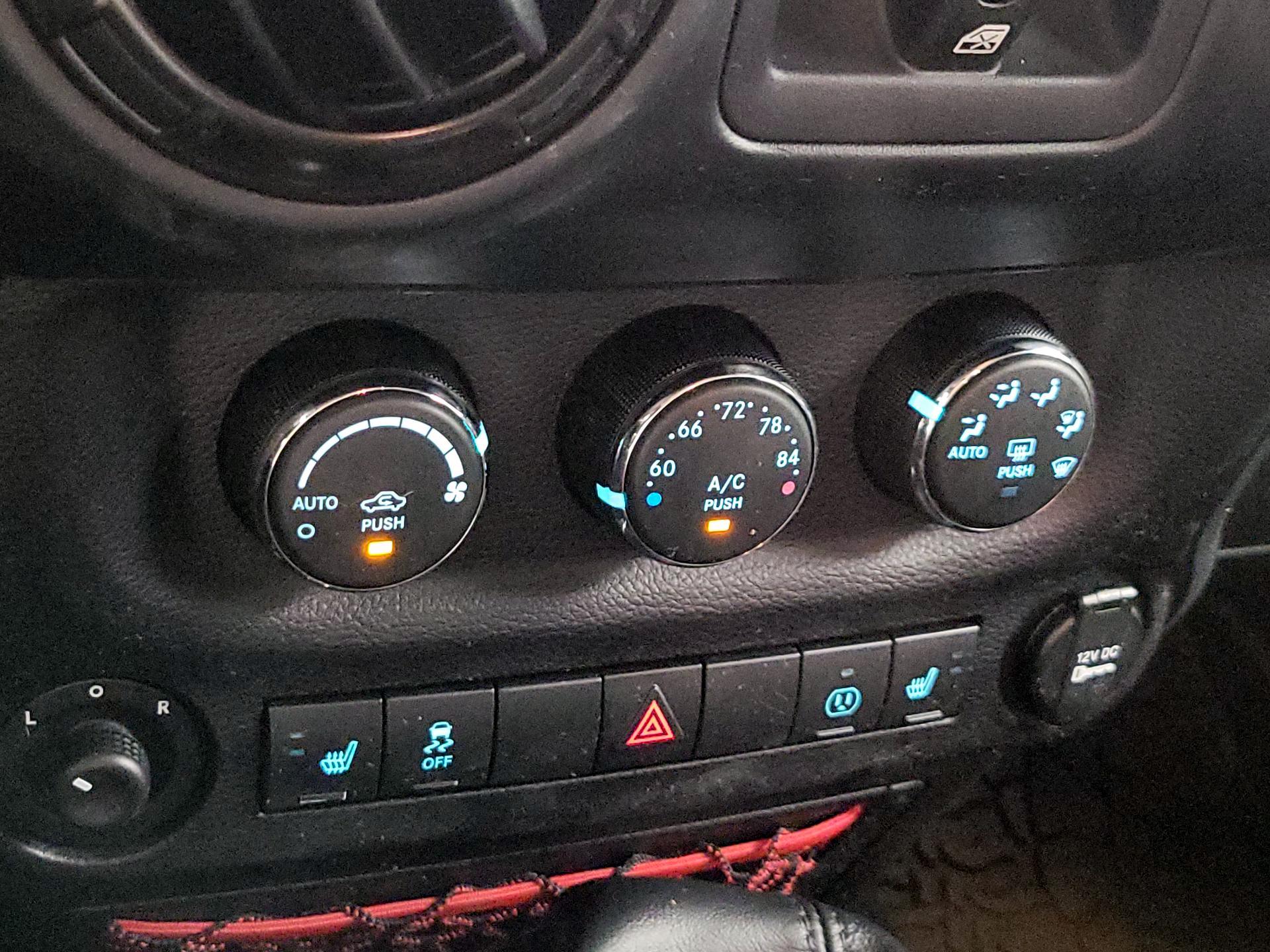 Thumbnail: 2017 Jeep Wrangler - 15