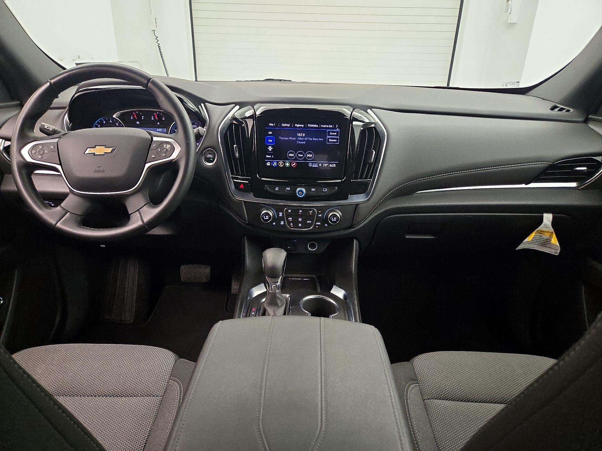 Thumbnail: 2023 Chevrolet Traverse - 9