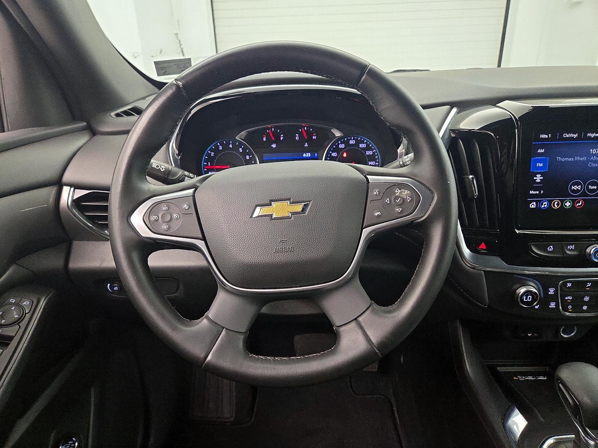 Thumbnail: 2023 Chevrolet Traverse - 10
