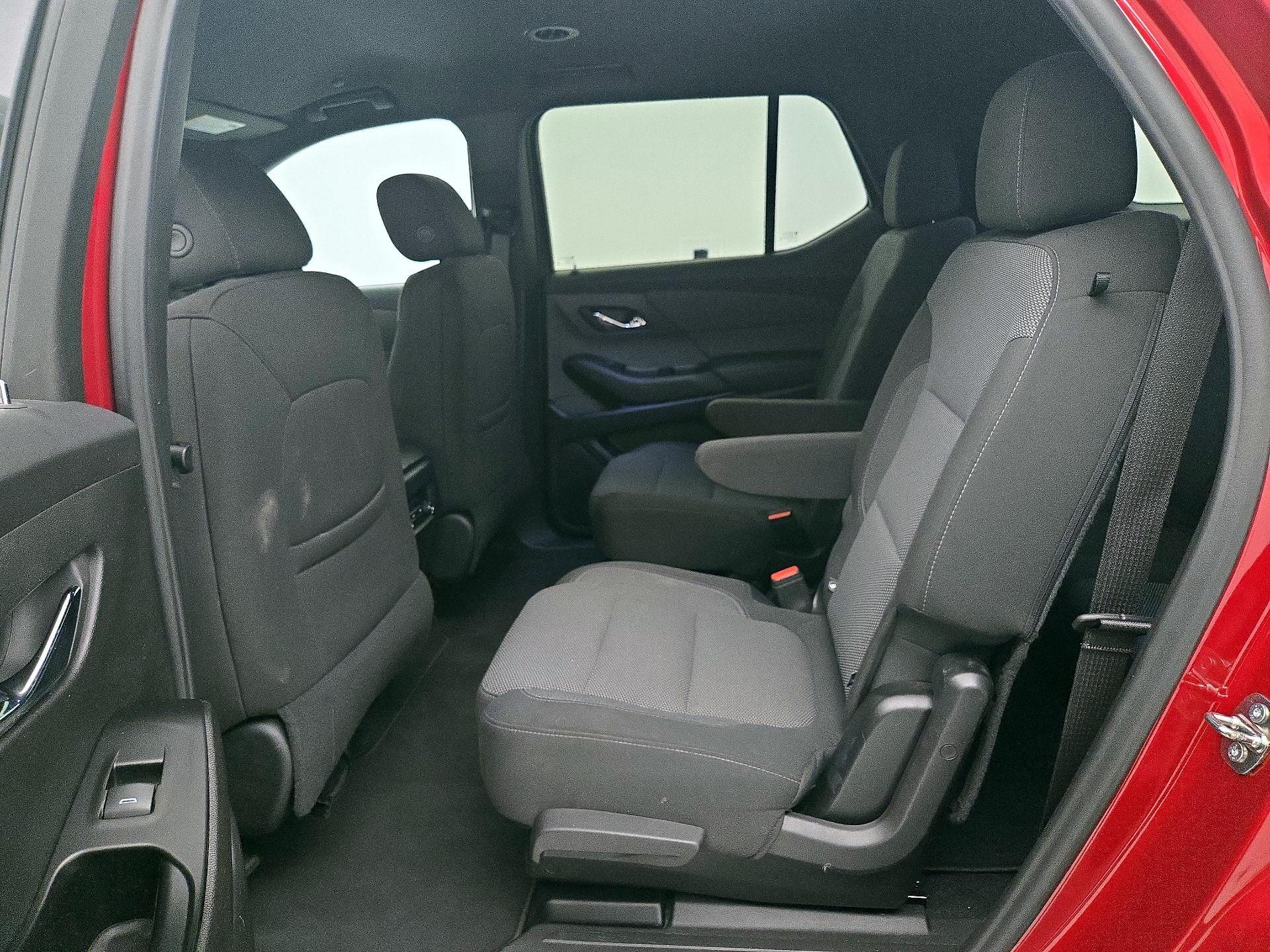 Thumbnail: 2023 Chevrolet Traverse - 19