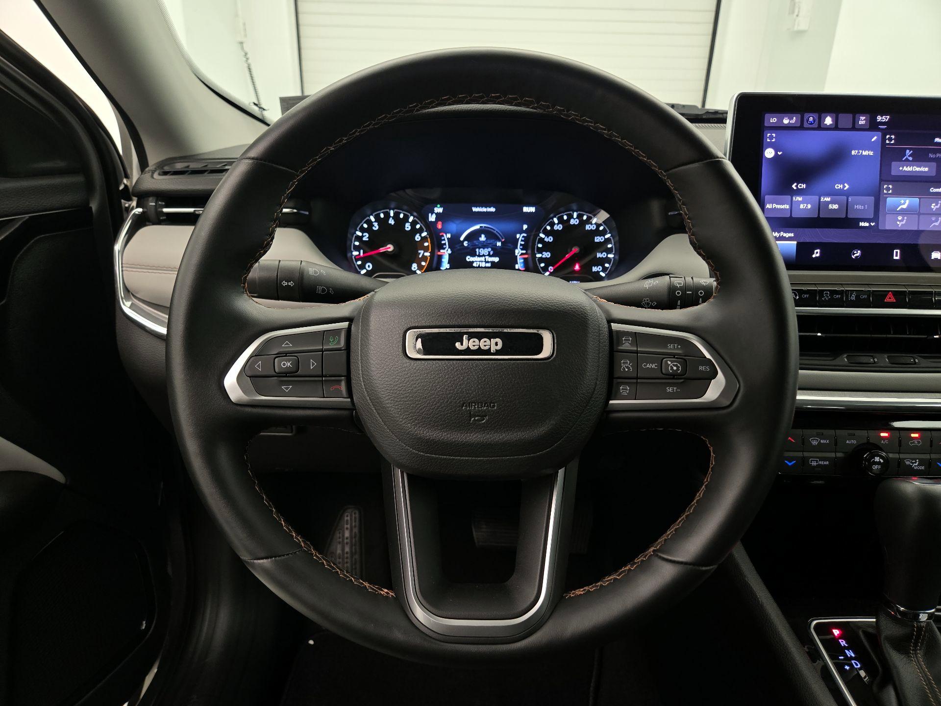Thumbnail: 2022 Jeep Compass - 10