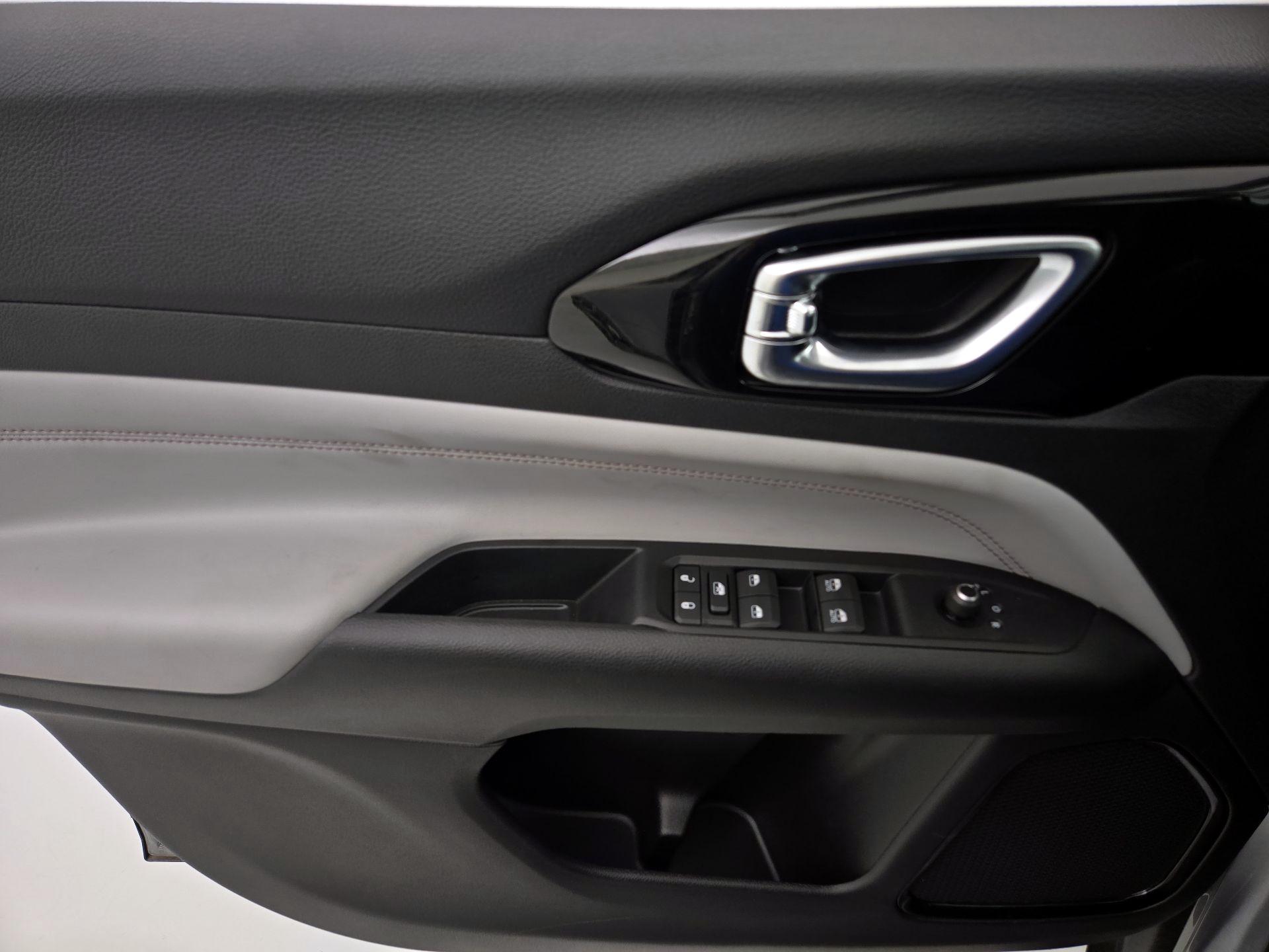 Thumbnail: 2022 Jeep Compass - 12