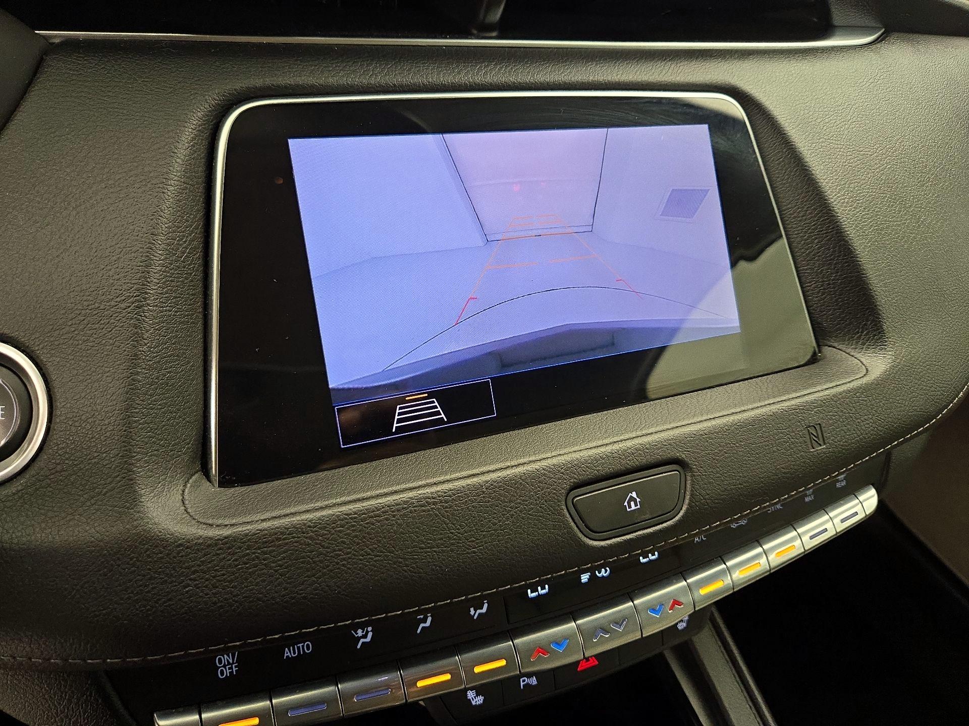 Thumbnail: 2020 Cadillac XT4 - 15