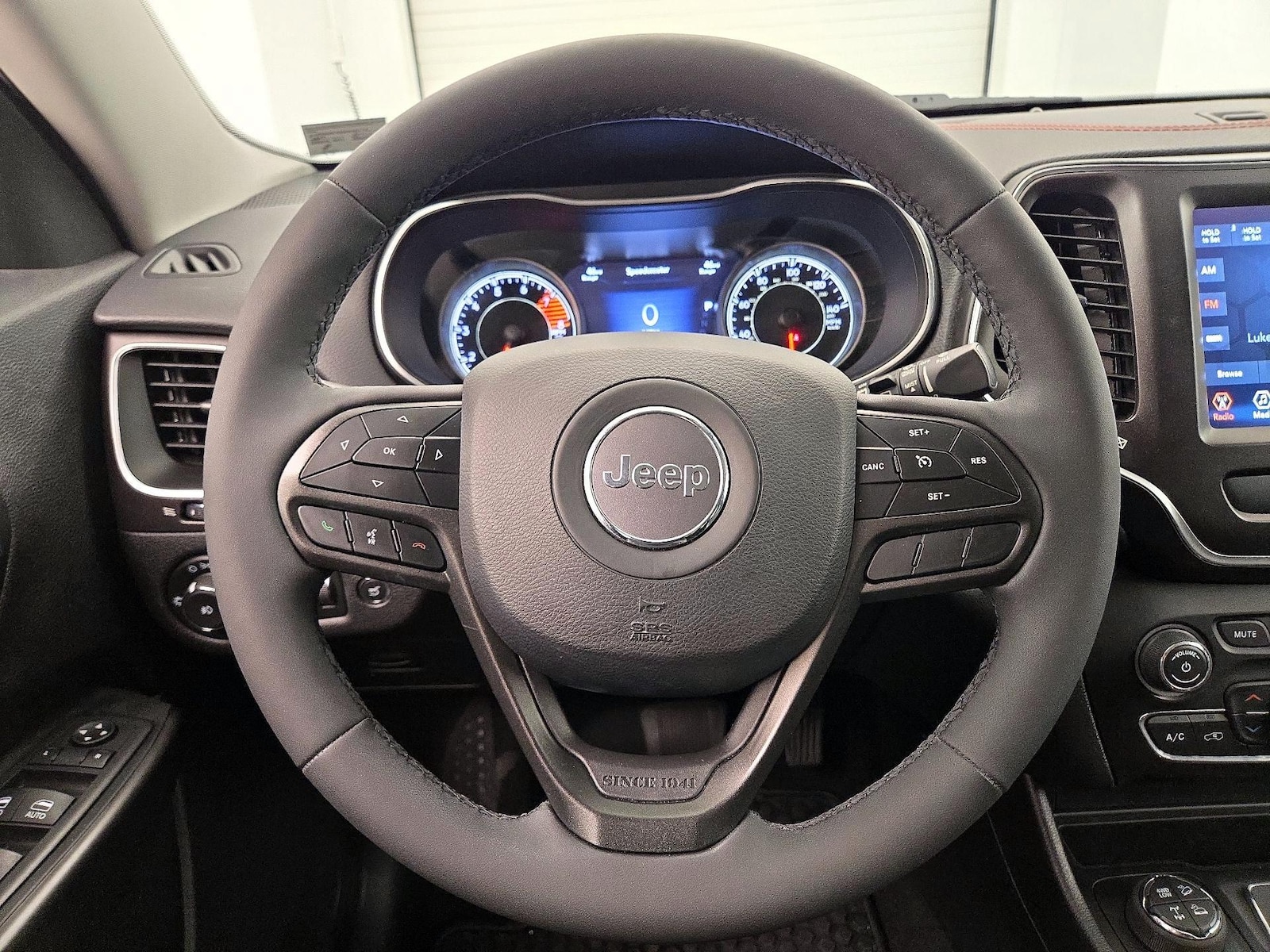 2021 Jeep Cherokee Trailhawk - Photo 11