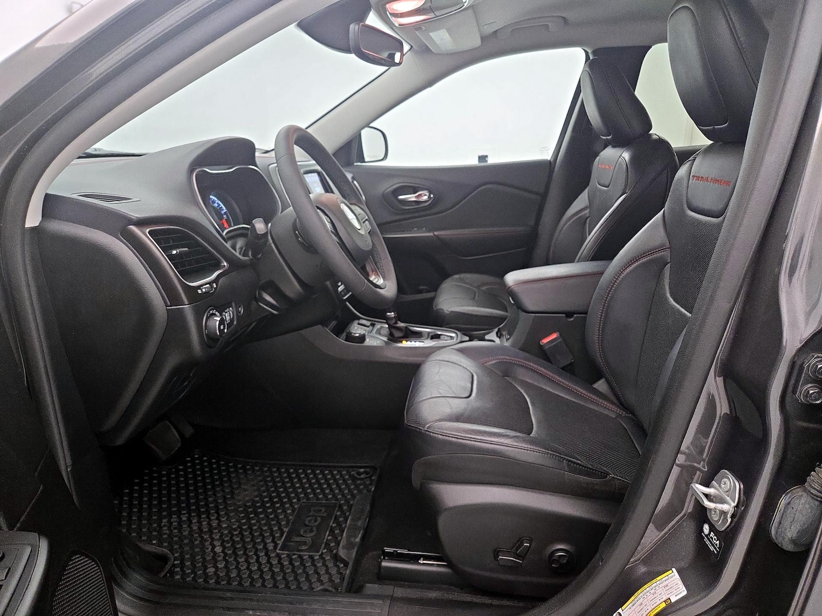 2021 Jeep Cherokee Trailhawk - Photo 12