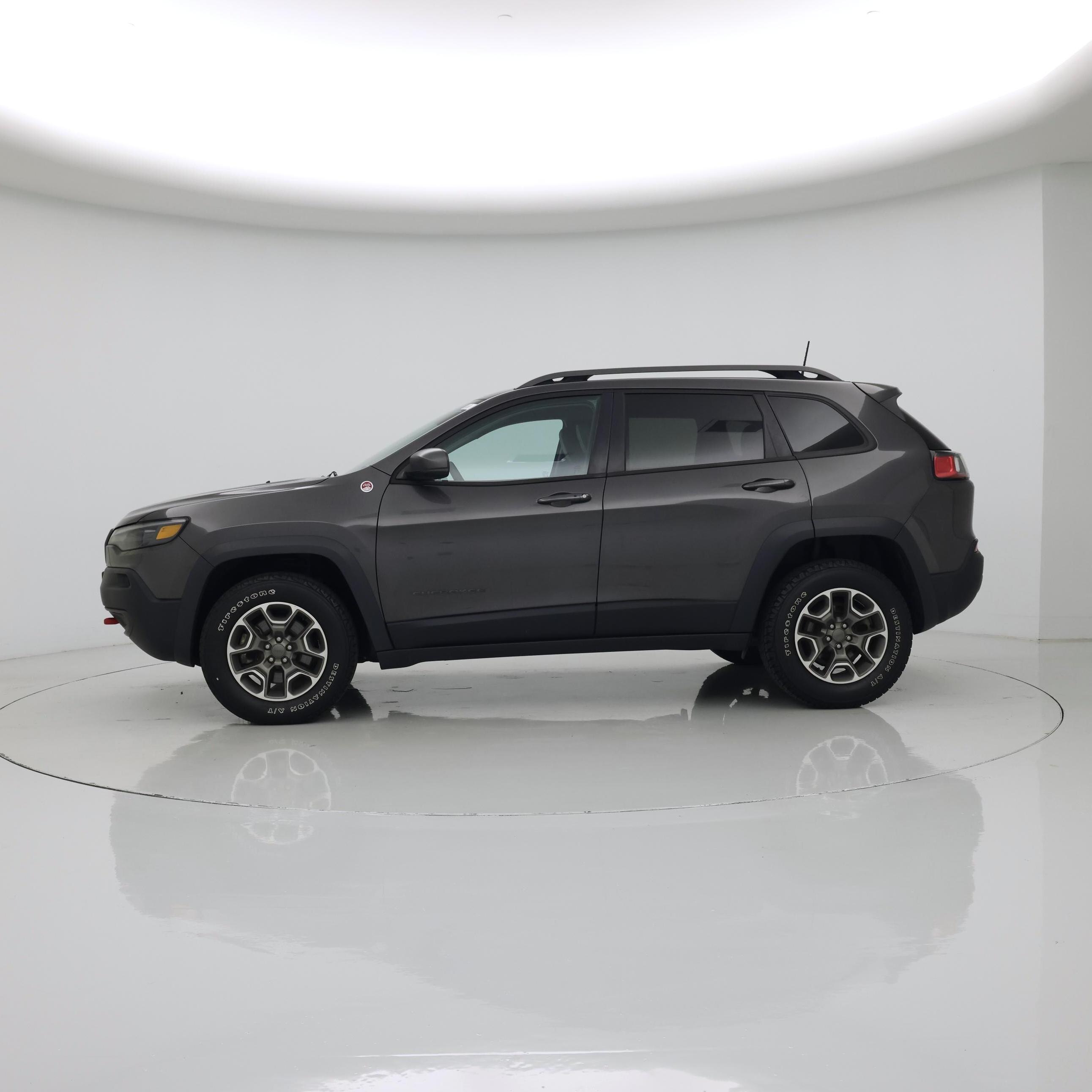 Thumbnail: 2021 Jeep Cherokee - 3