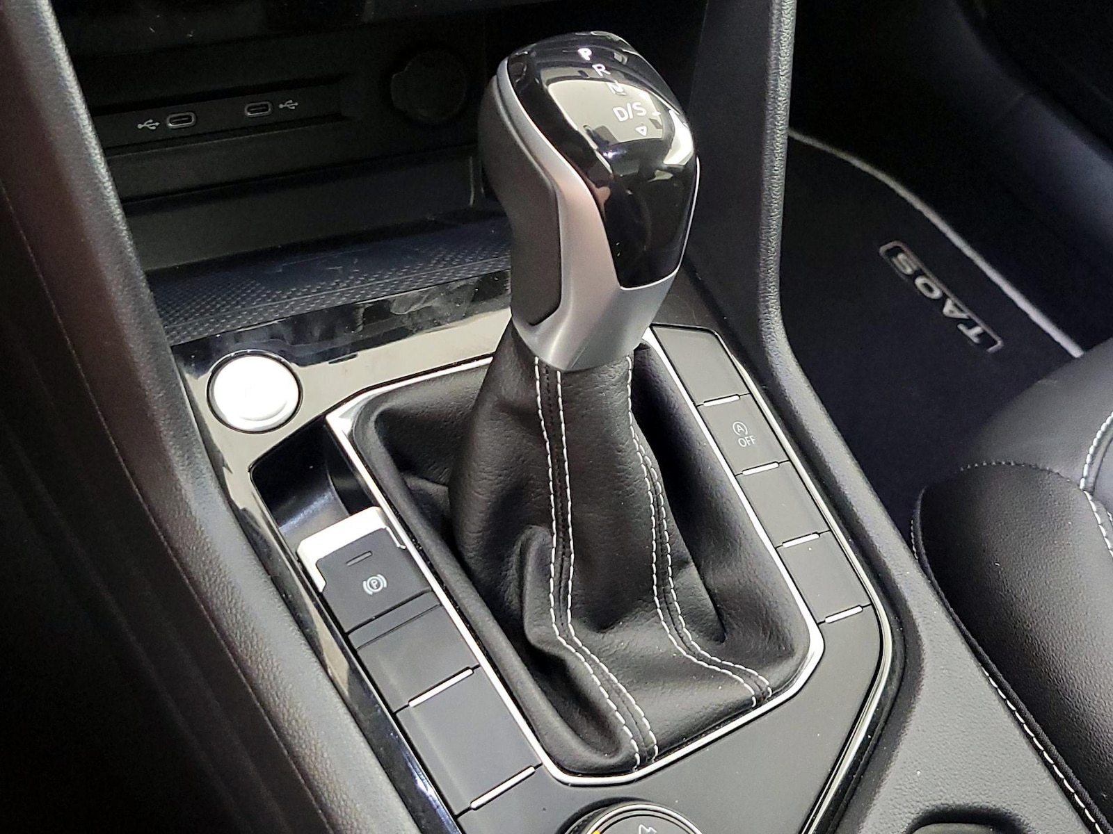 2023 Volkswagen Taos SE - Photo 18