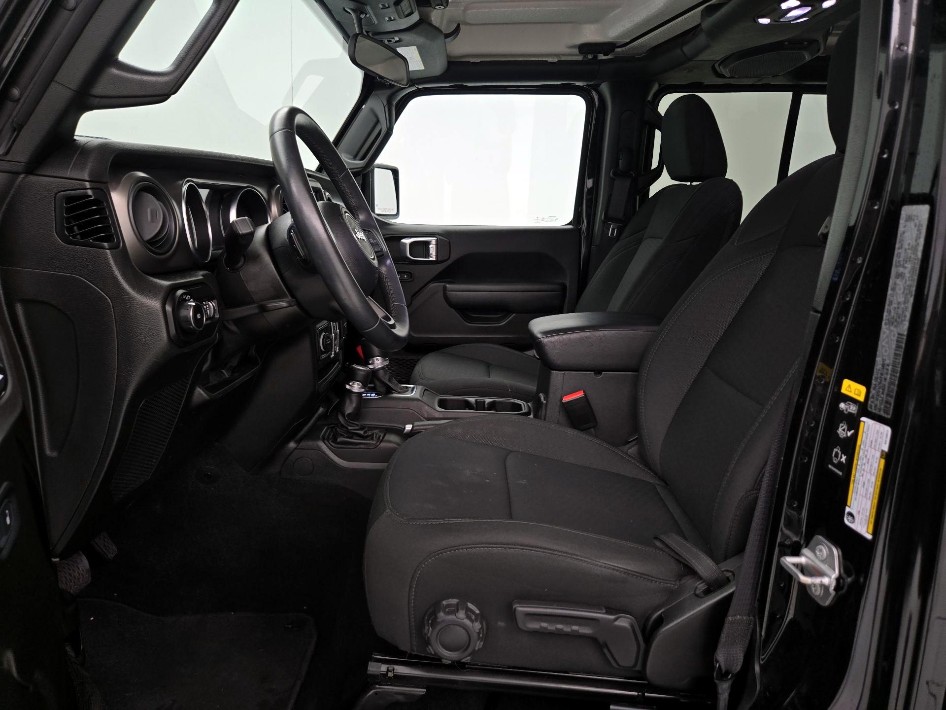 Thumbnail: 2022 Jeep Wrangler - 11