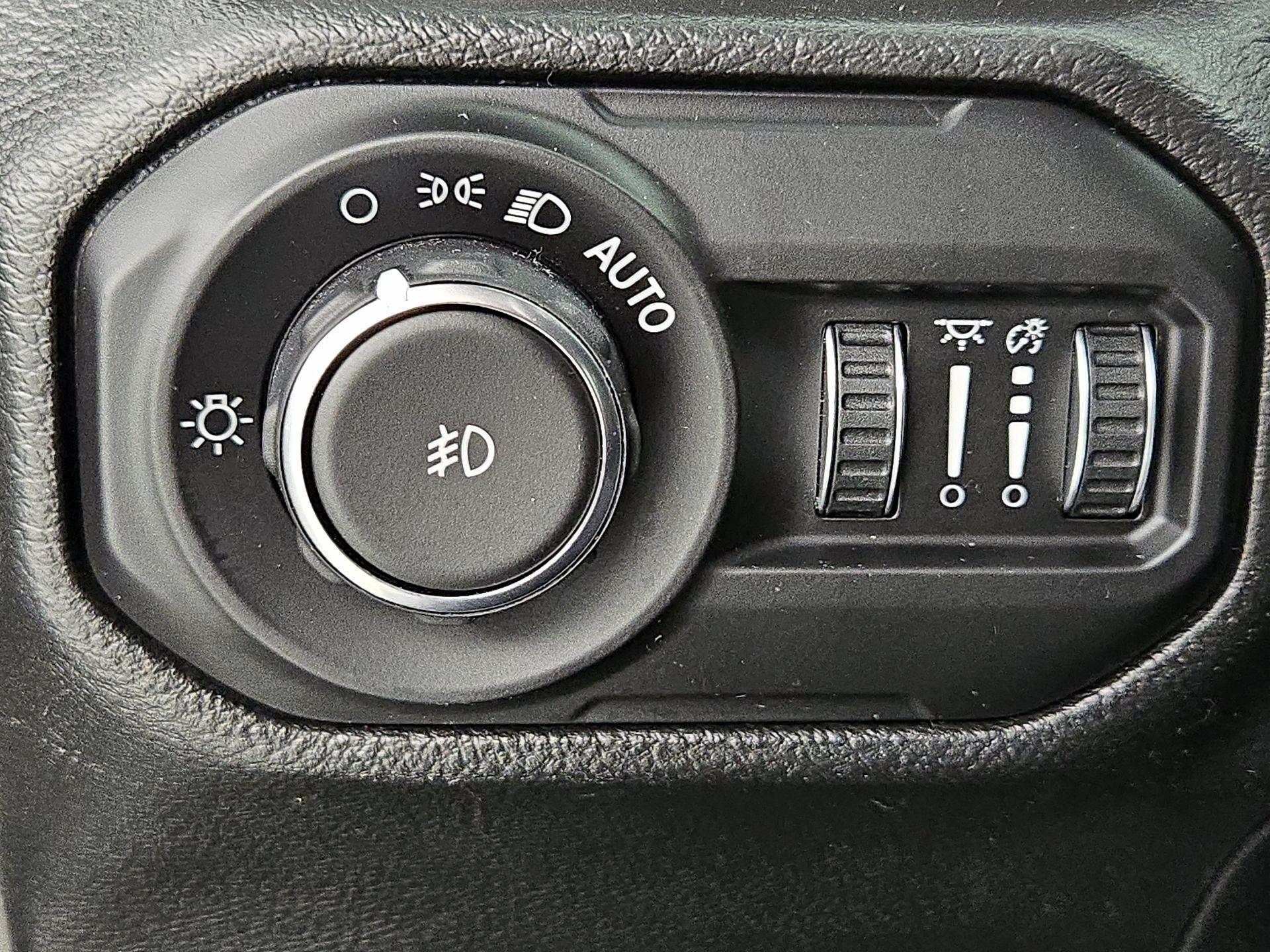 Thumbnail: 2022 Jeep Wrangler - 13
