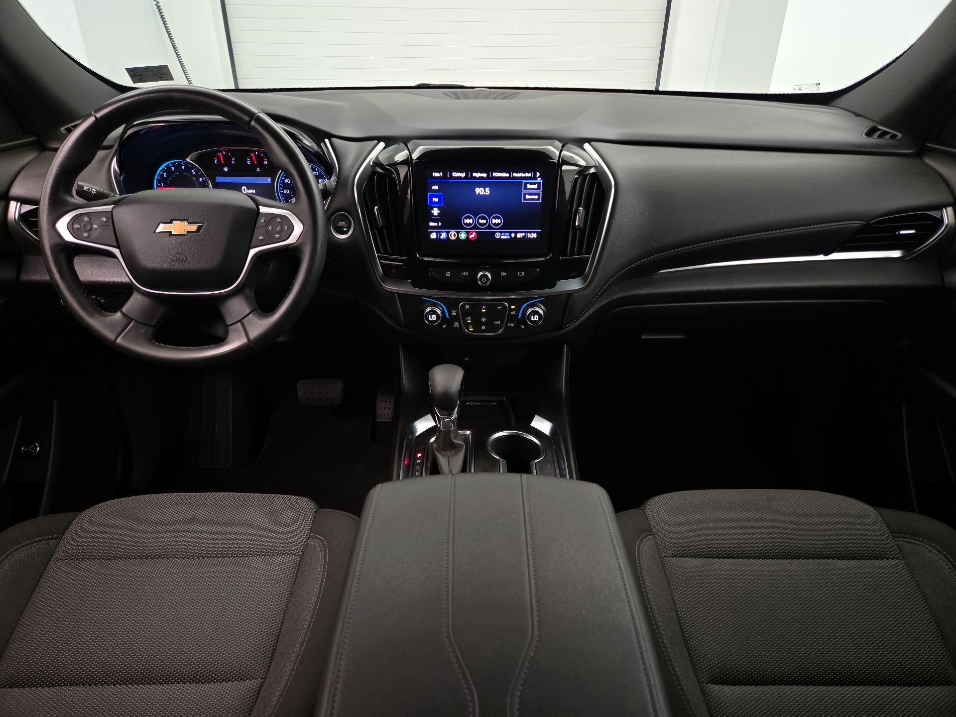 Thumbnail: 2023 Chevrolet Traverse - 9