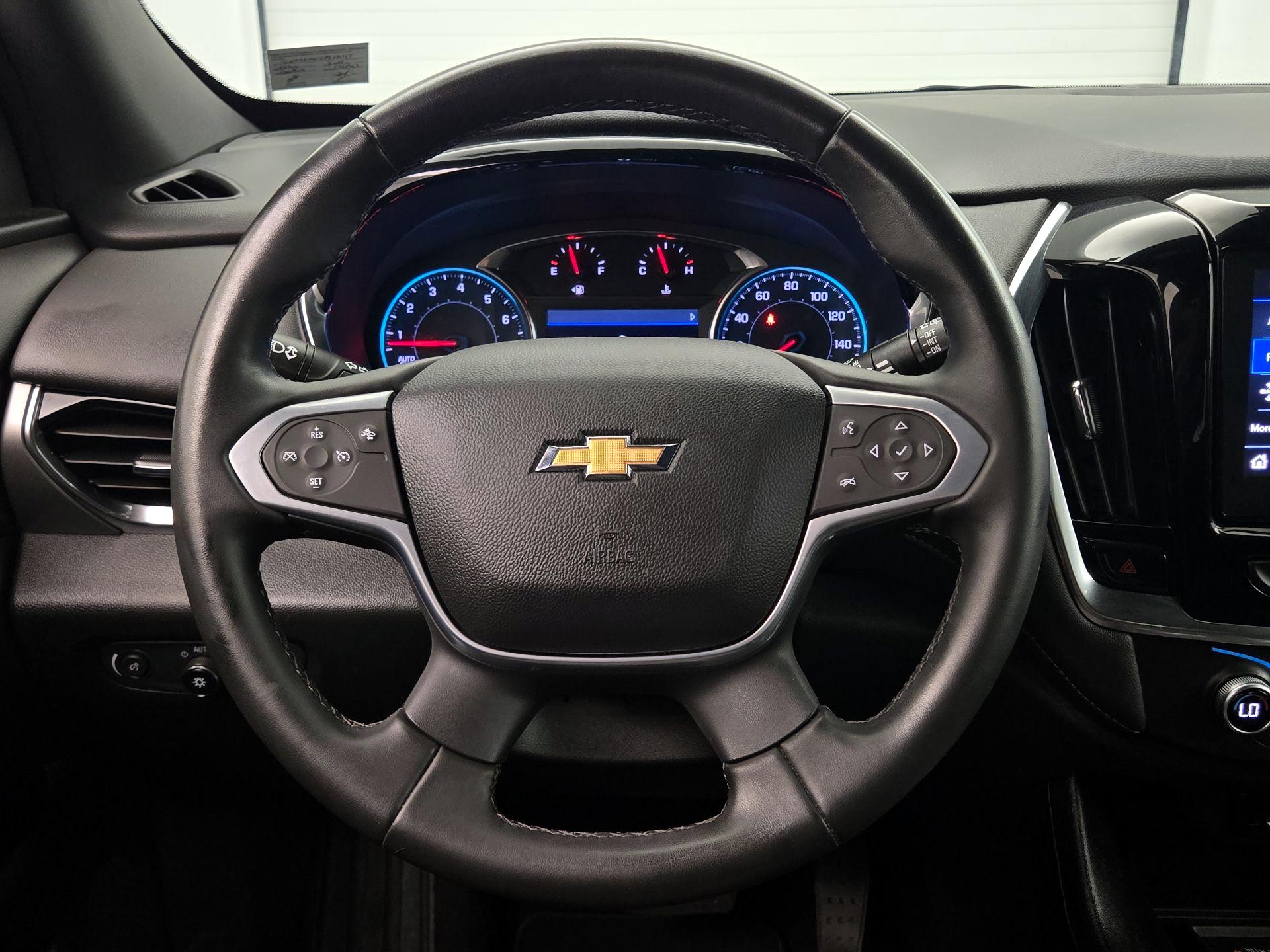 Thumbnail: 2023 Chevrolet Traverse - 10